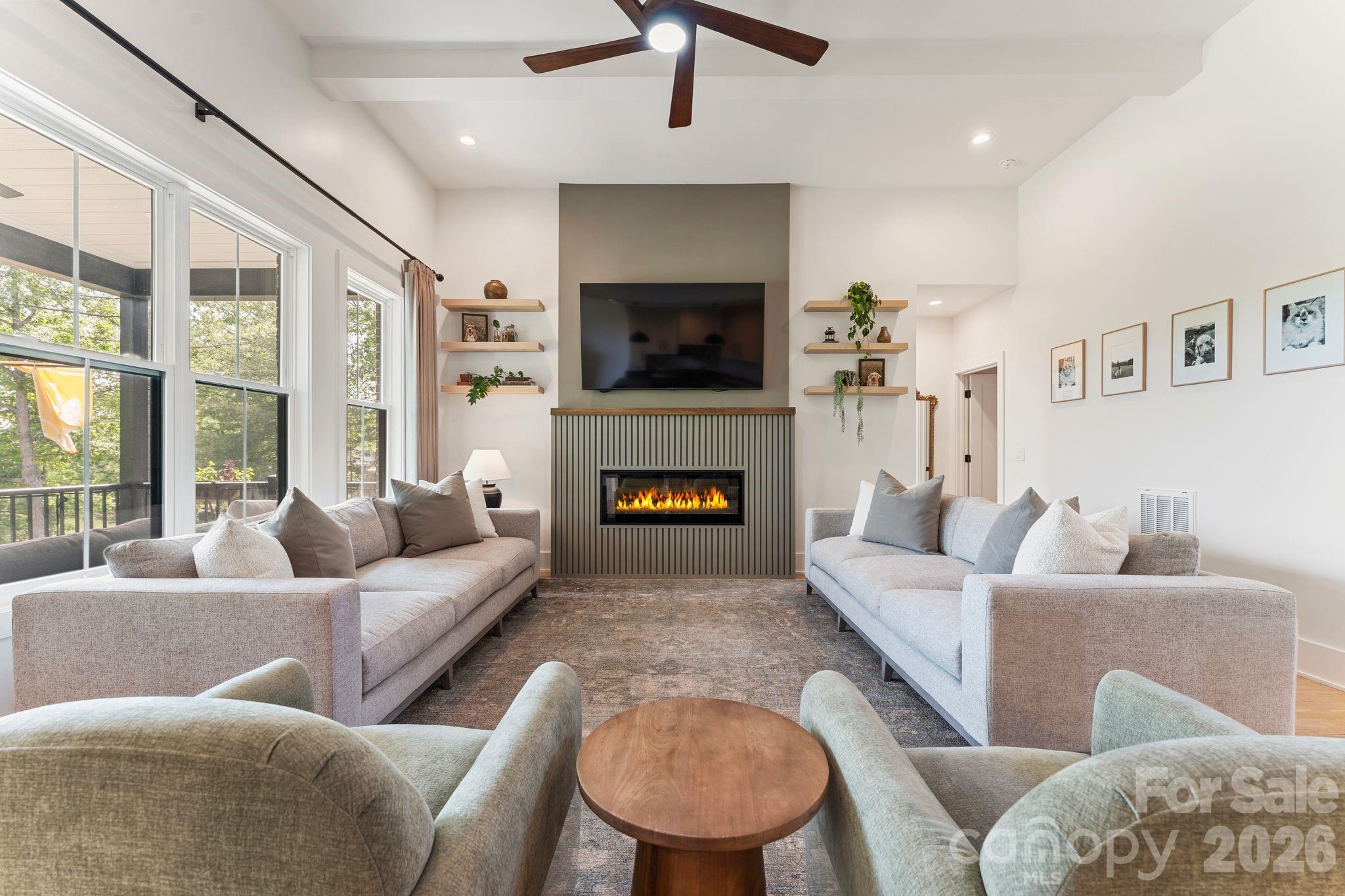 1116 Players Ridge Road — Hickory