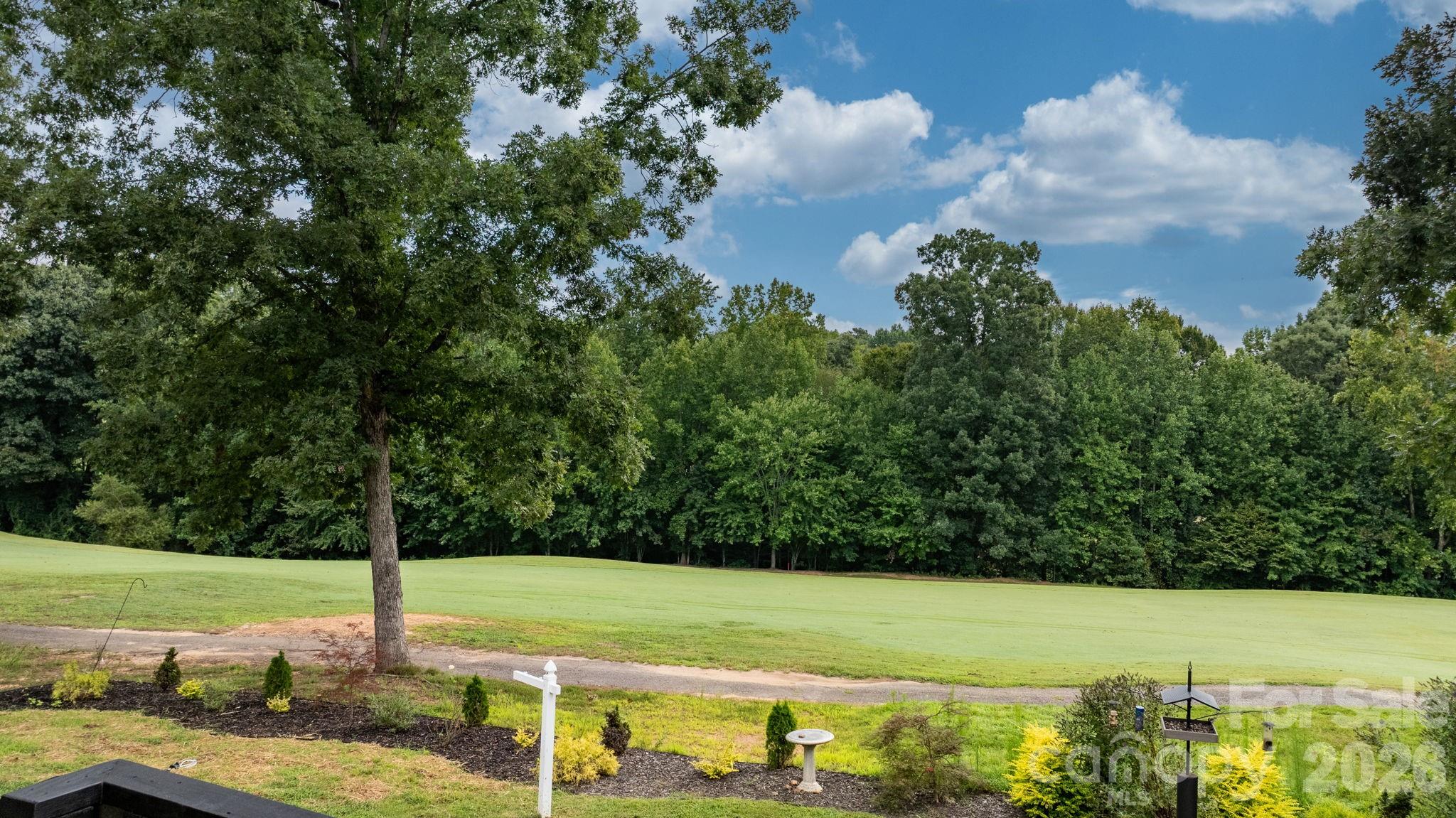 1116 Players Ridge Road — Hickory