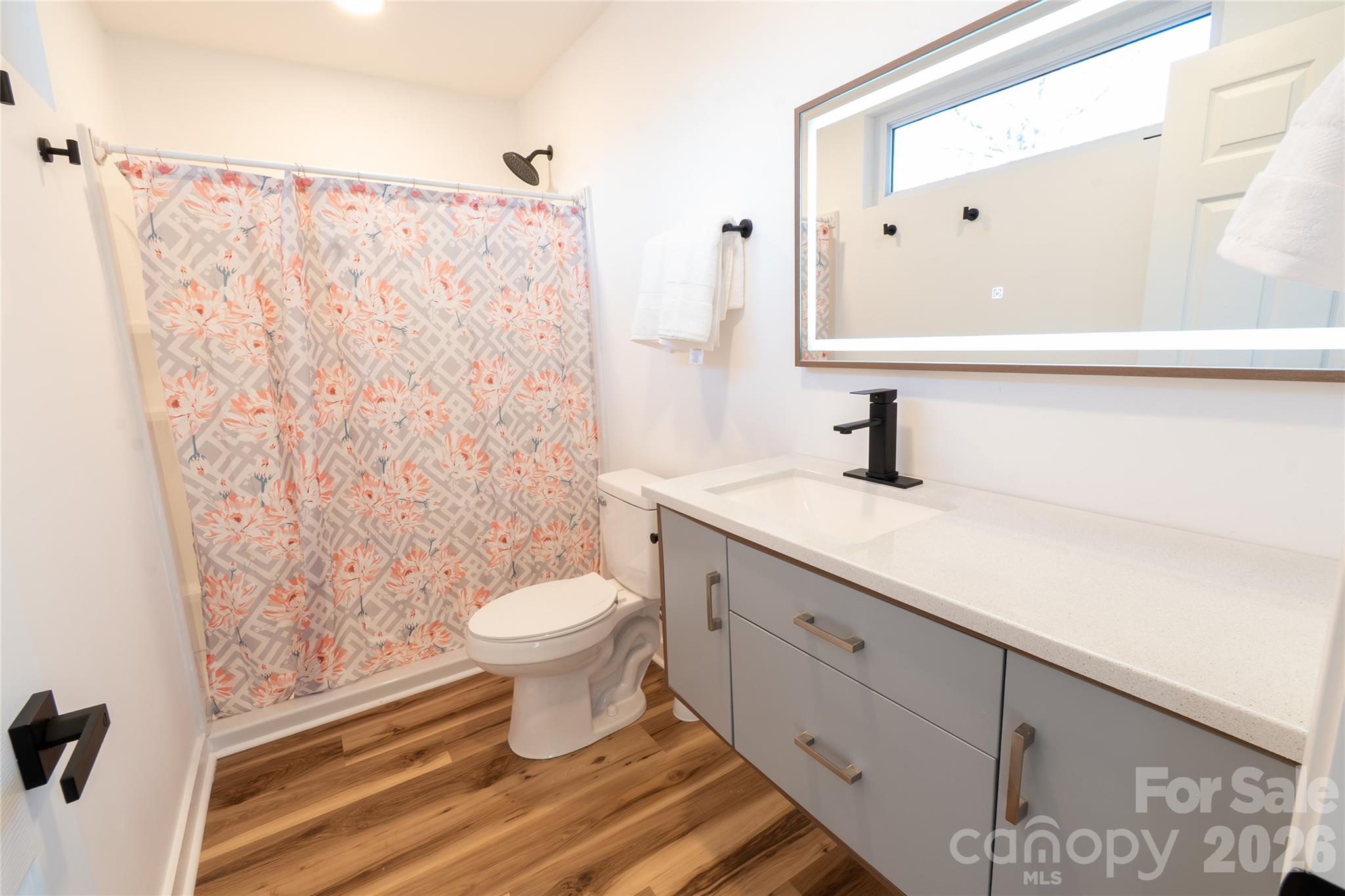 1050 Barnett Drive — Kings Mountain