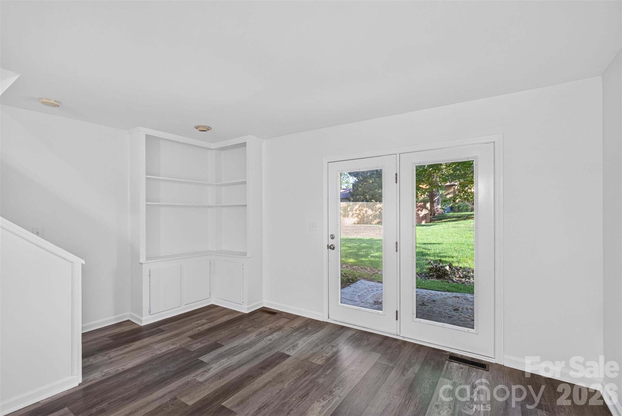 132 Colony Drive — Arden