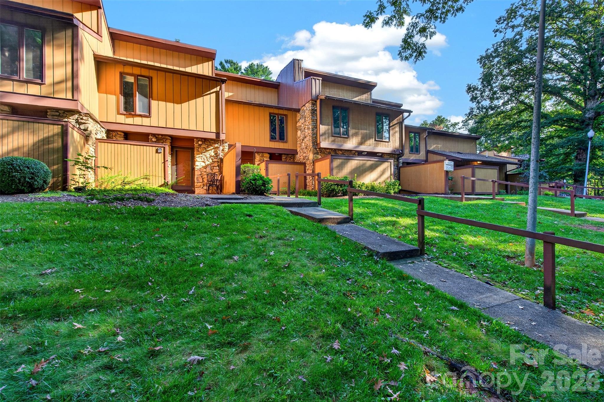 132 Colony Drive — Arden