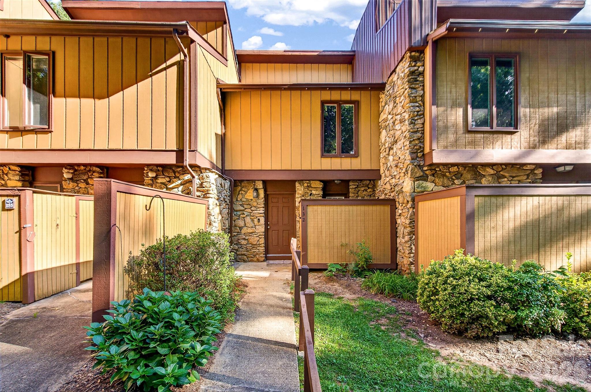 132 Colony Drive — Arden