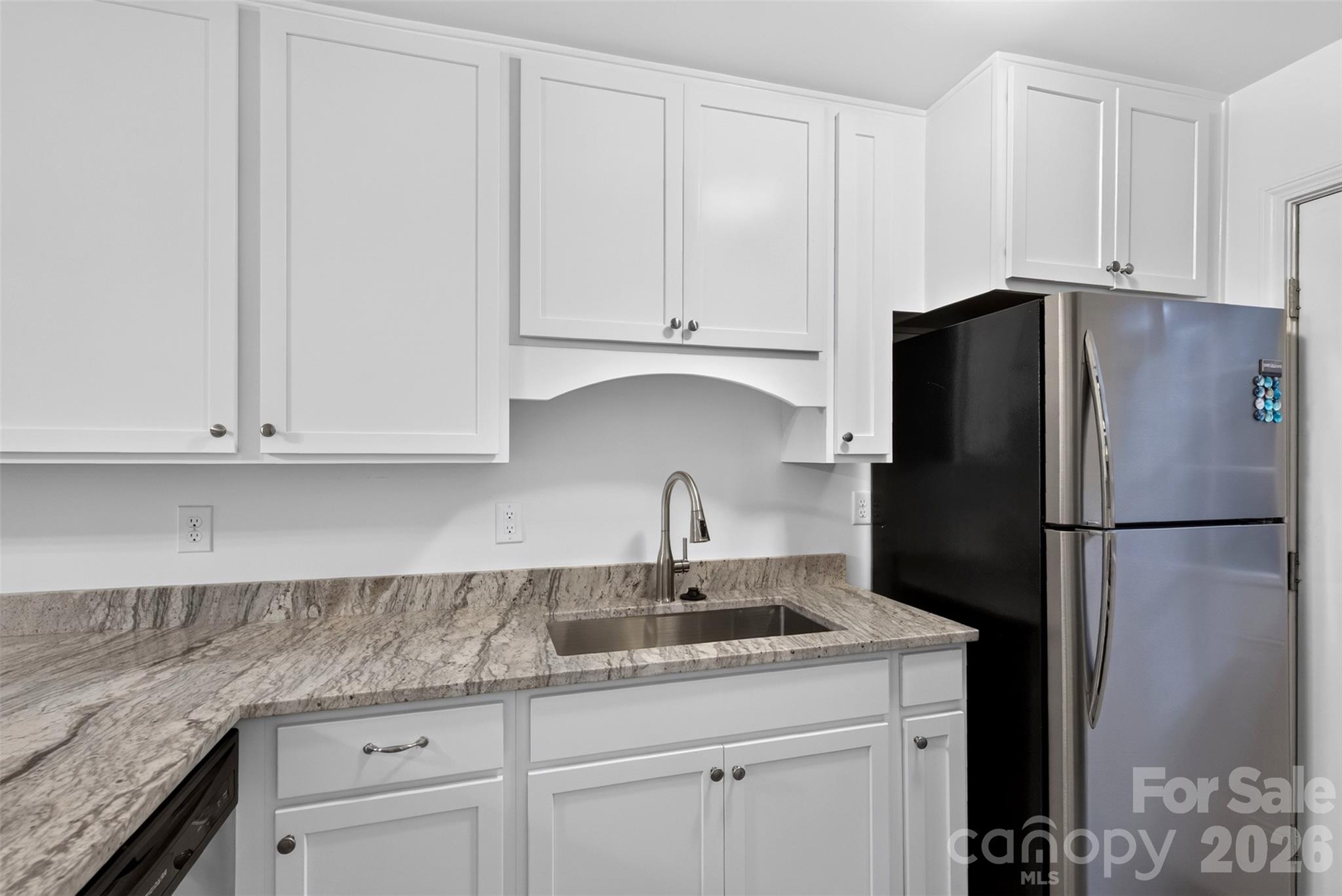 132 Colony Drive — Arden