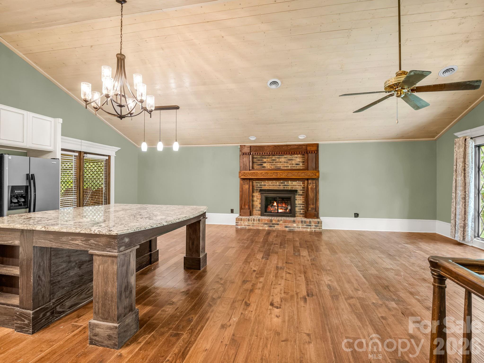 200 Woodland Circle — Rutherfordton