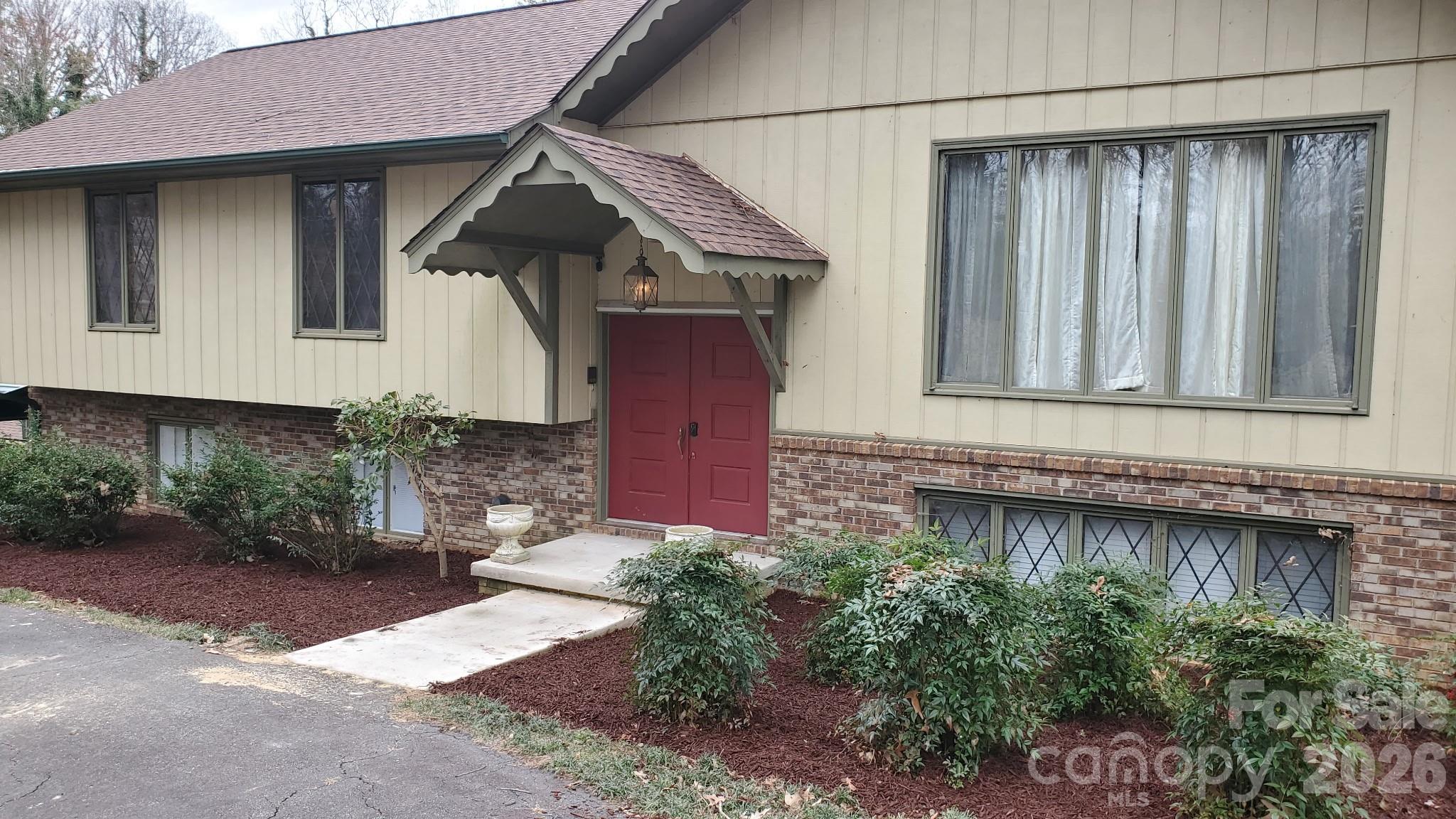 200 Woodland Circle — Rutherfordton