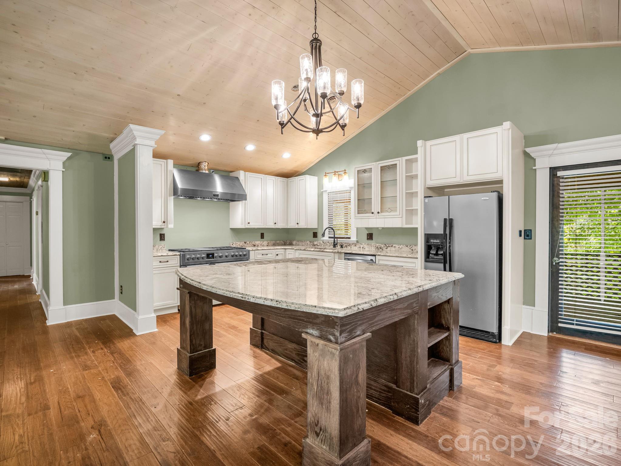 200 Woodland Circle — Rutherfordton