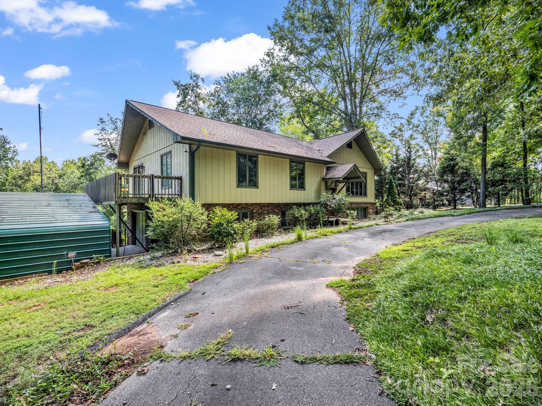 200 Woodland Circle — Rutherfordton