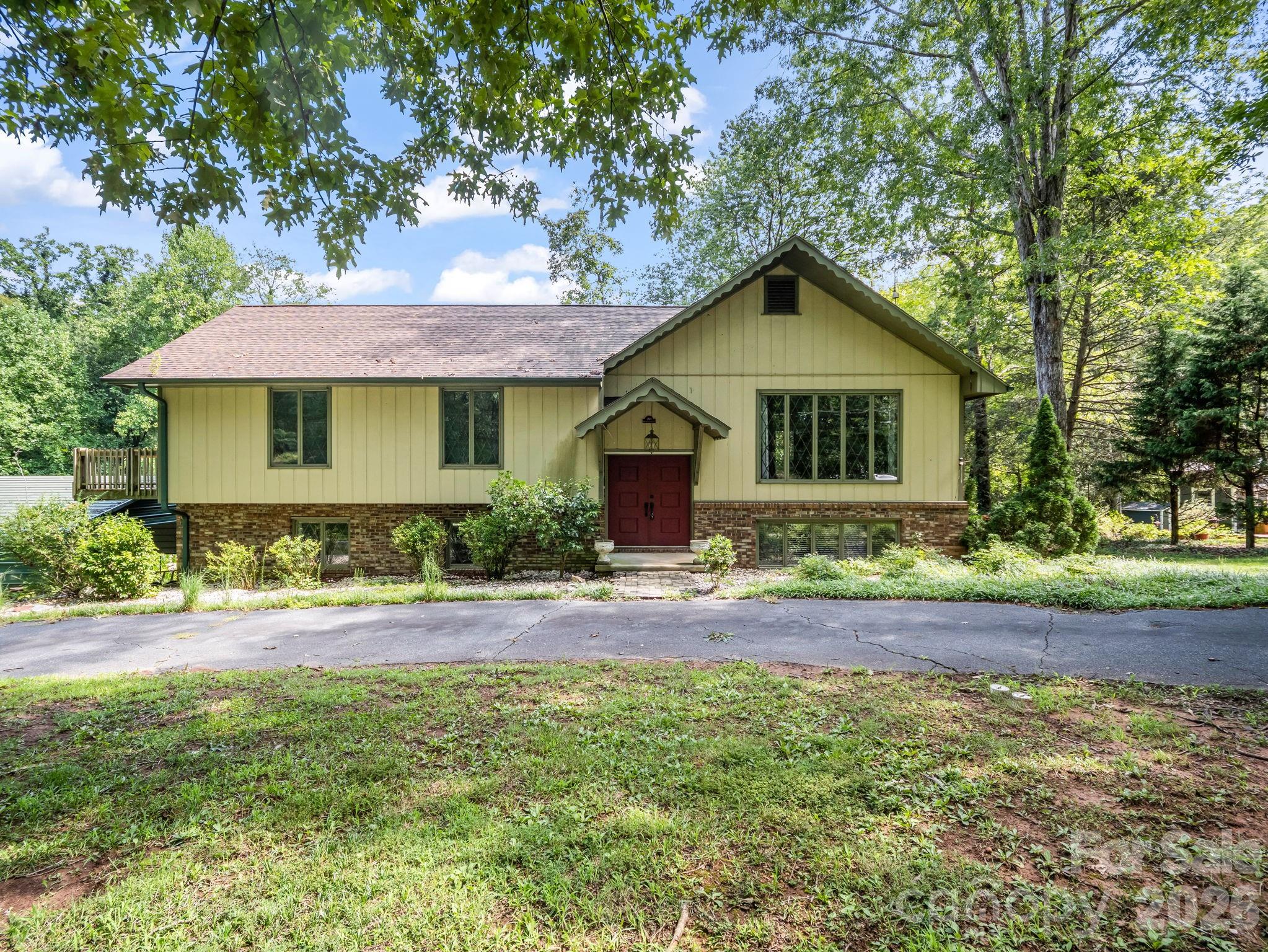 200 Woodland Circle — Rutherfordton