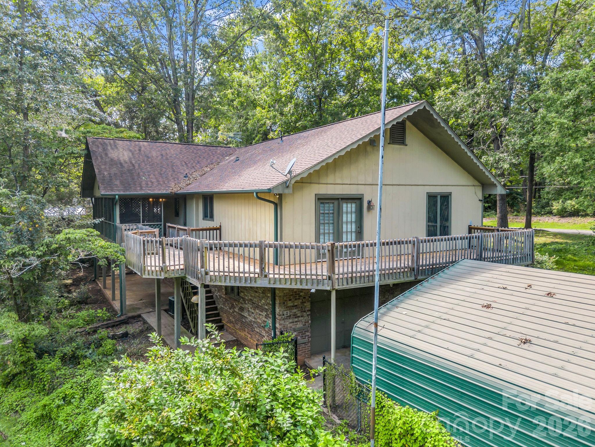 200 Woodland Circle — Rutherfordton
