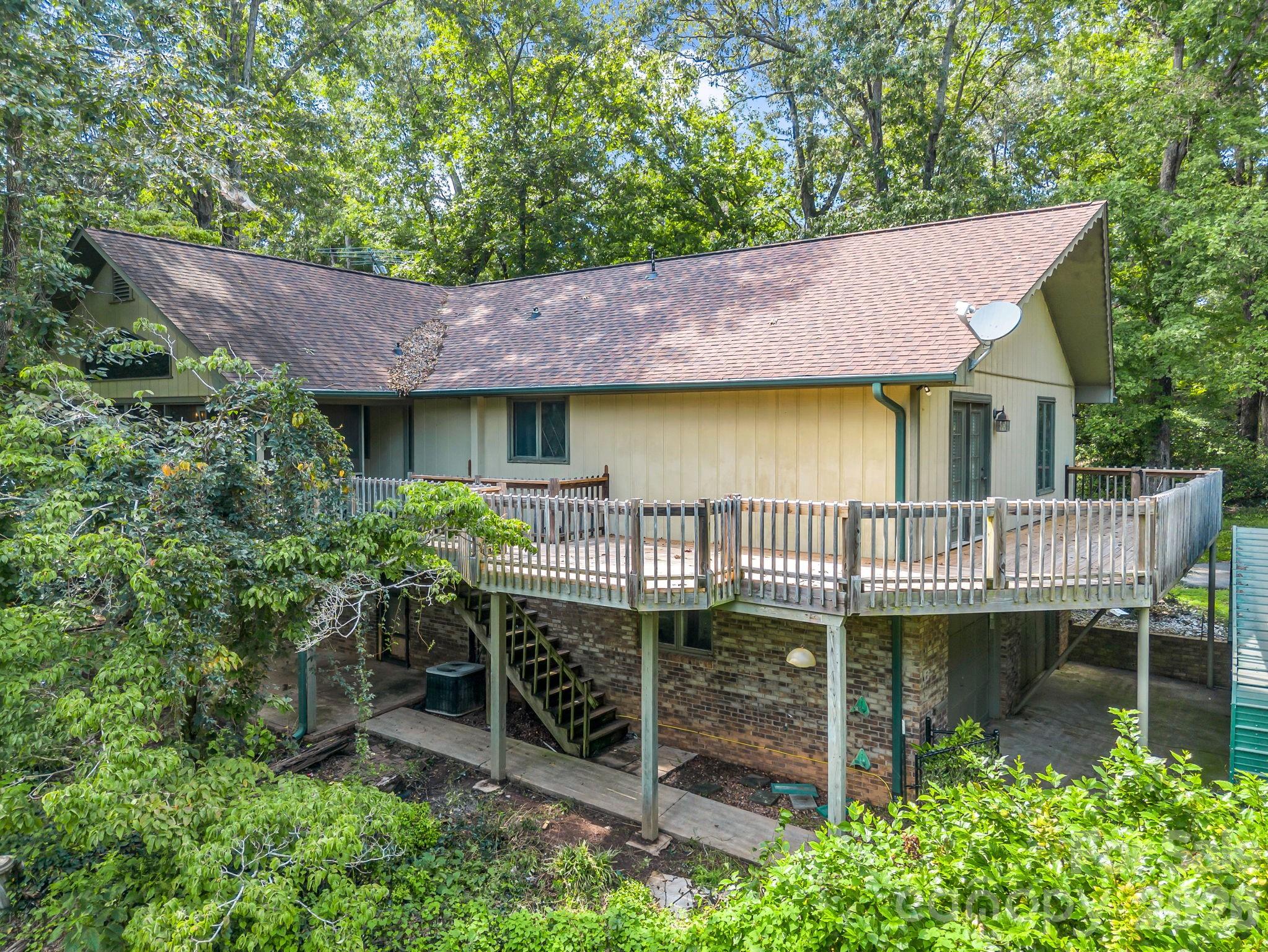 200 Woodland Circle — Rutherfordton