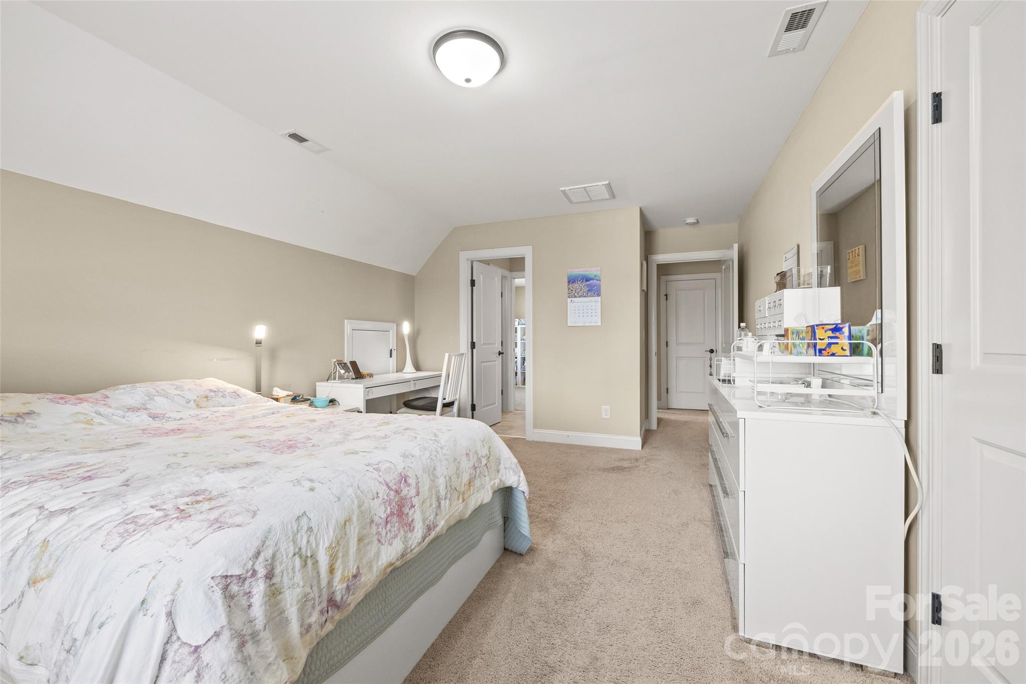 7748 Village Parkway — Locust