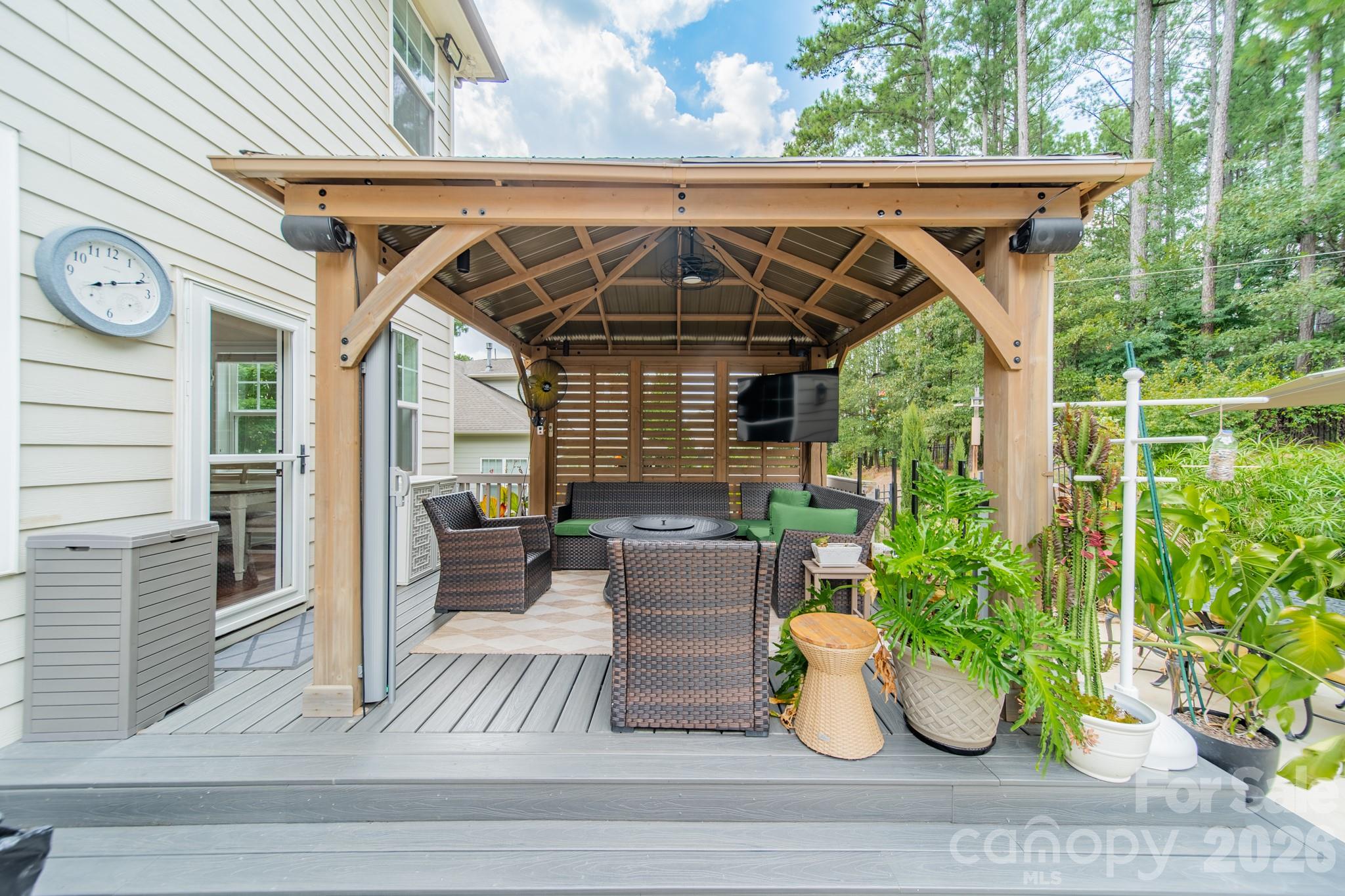 317 Holdsworth Drive — Mount Holly