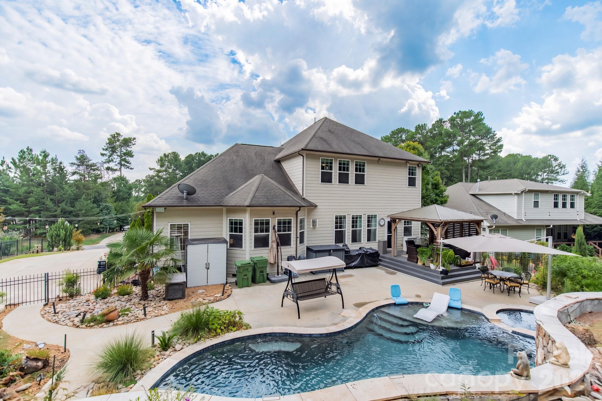 317 Holdsworth Drive — Mount Holly