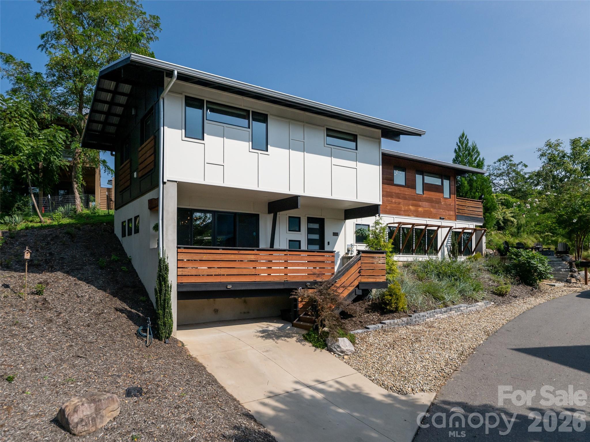 4 Osprey Trail — Asheville