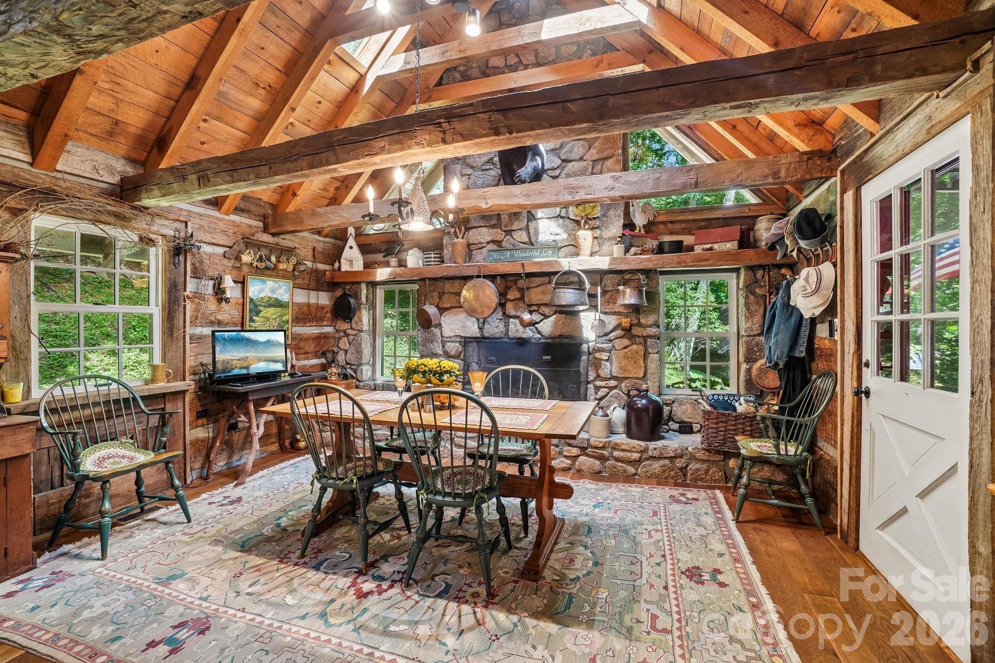 311 Wonderly Lane — Mars Hill