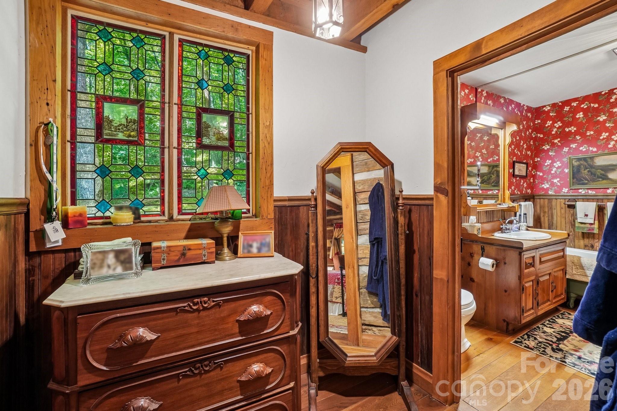 311 Wonderly Lane — Mars Hill