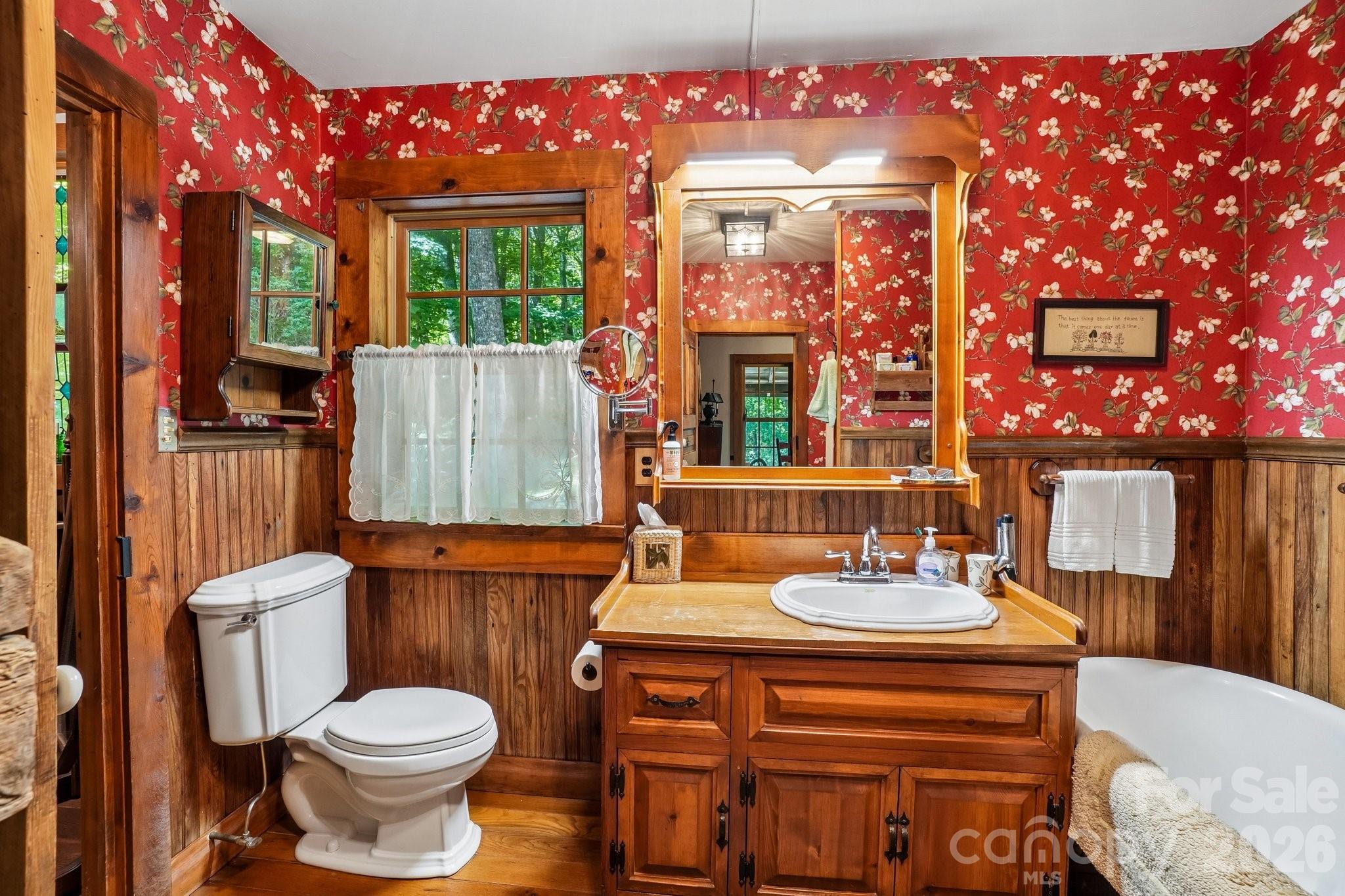 311 Wonderly Lane — Mars Hill