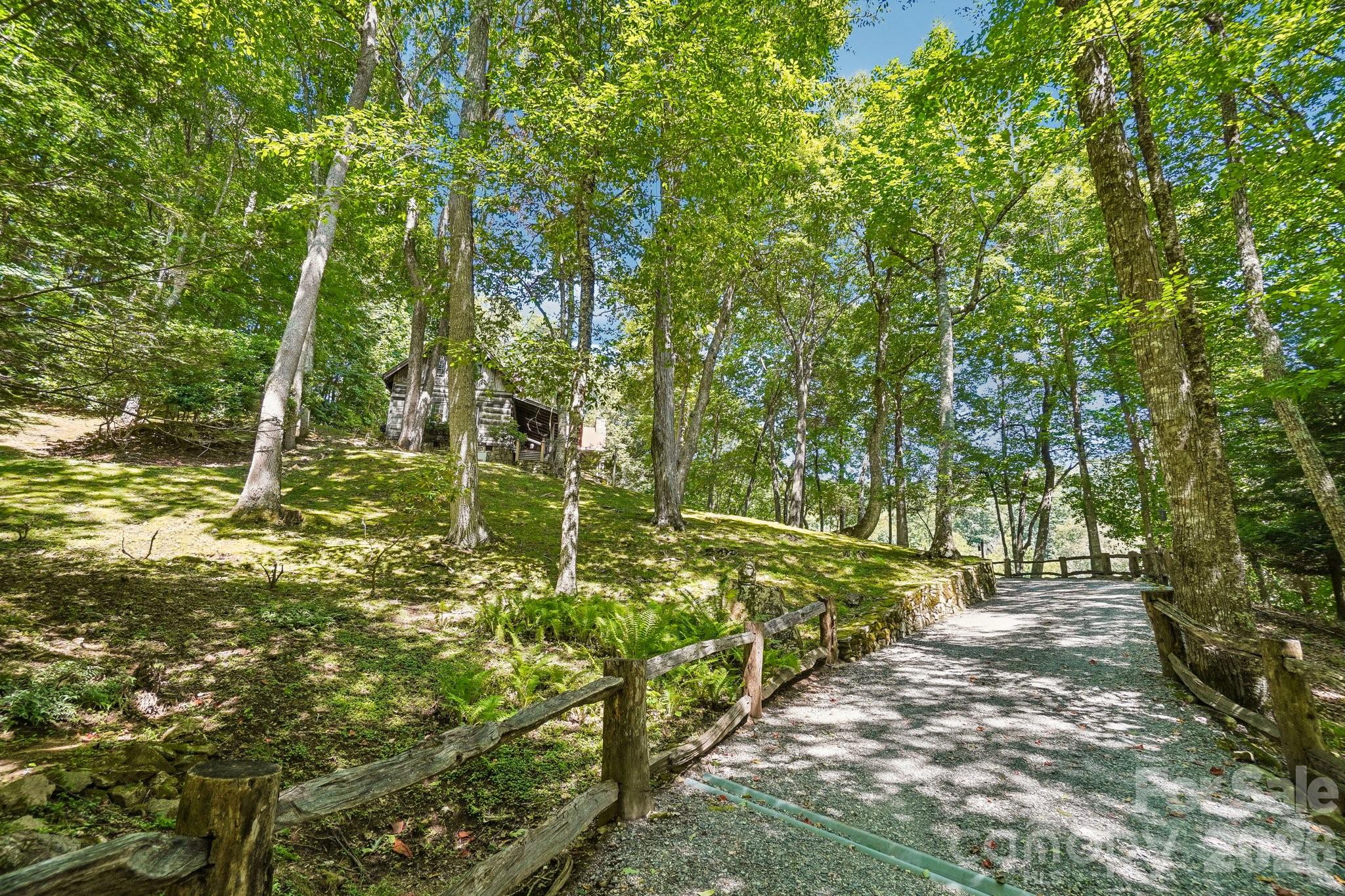 311 Wonderly Lane — Mars Hill