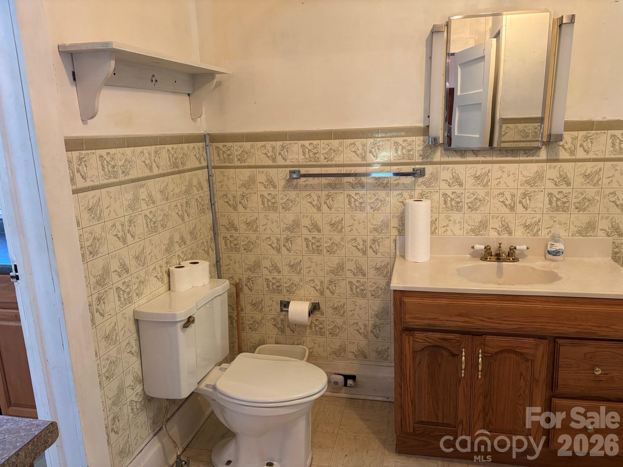 377 Sam Gouge Road — Bakersville