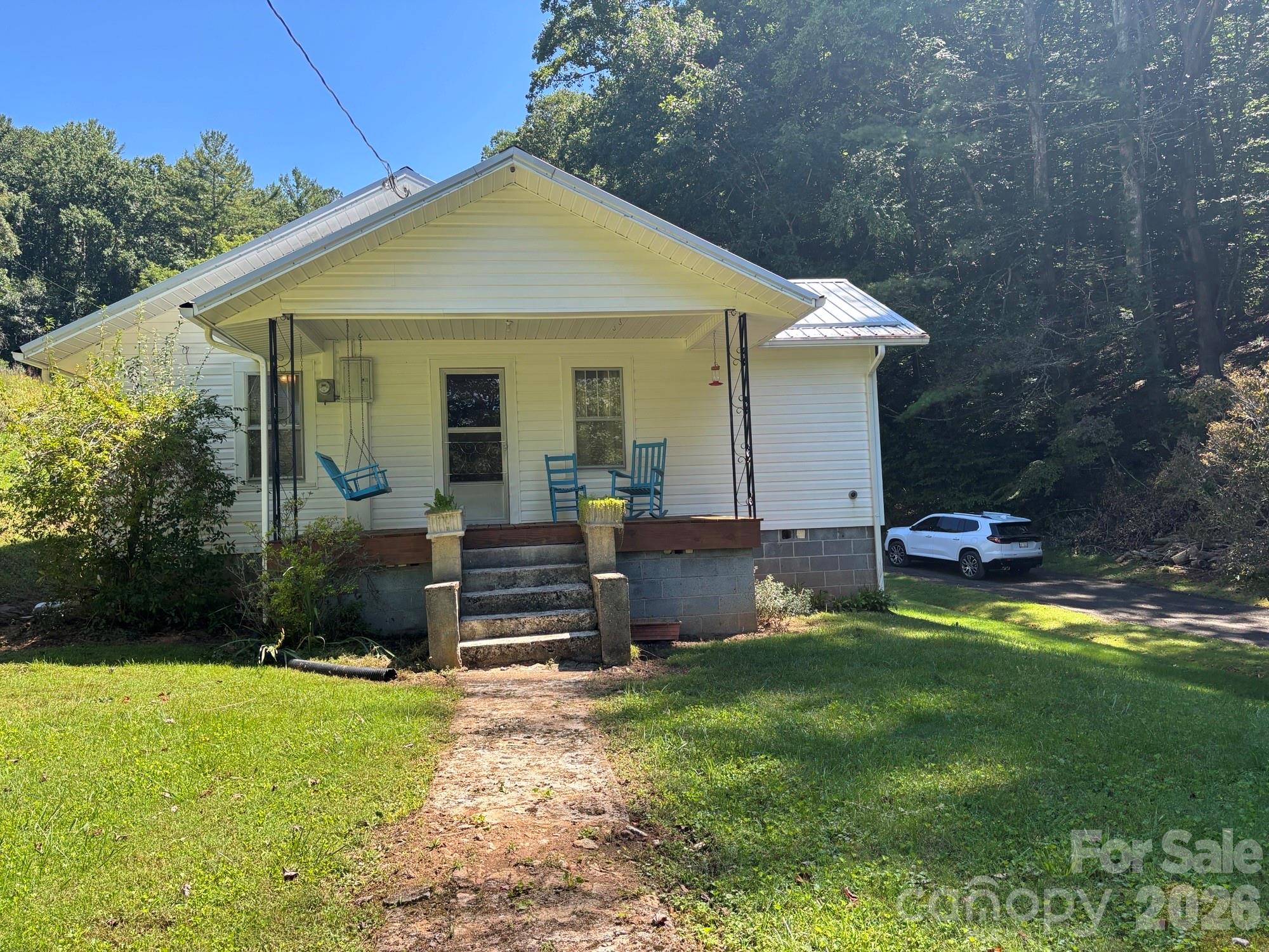 377 Sam Gouge Road — Bakersville