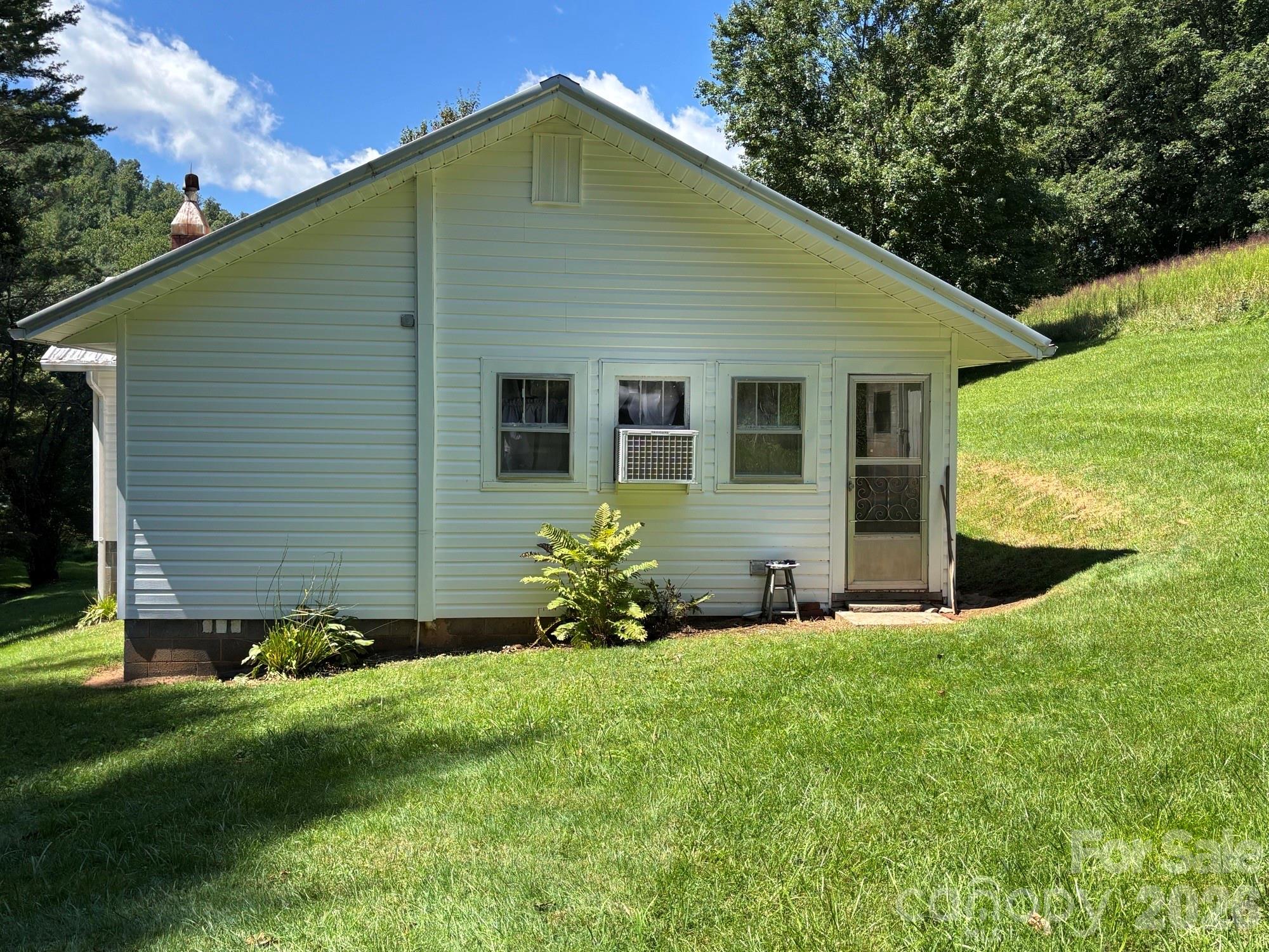 377 Sam Gouge Road — Bakersville