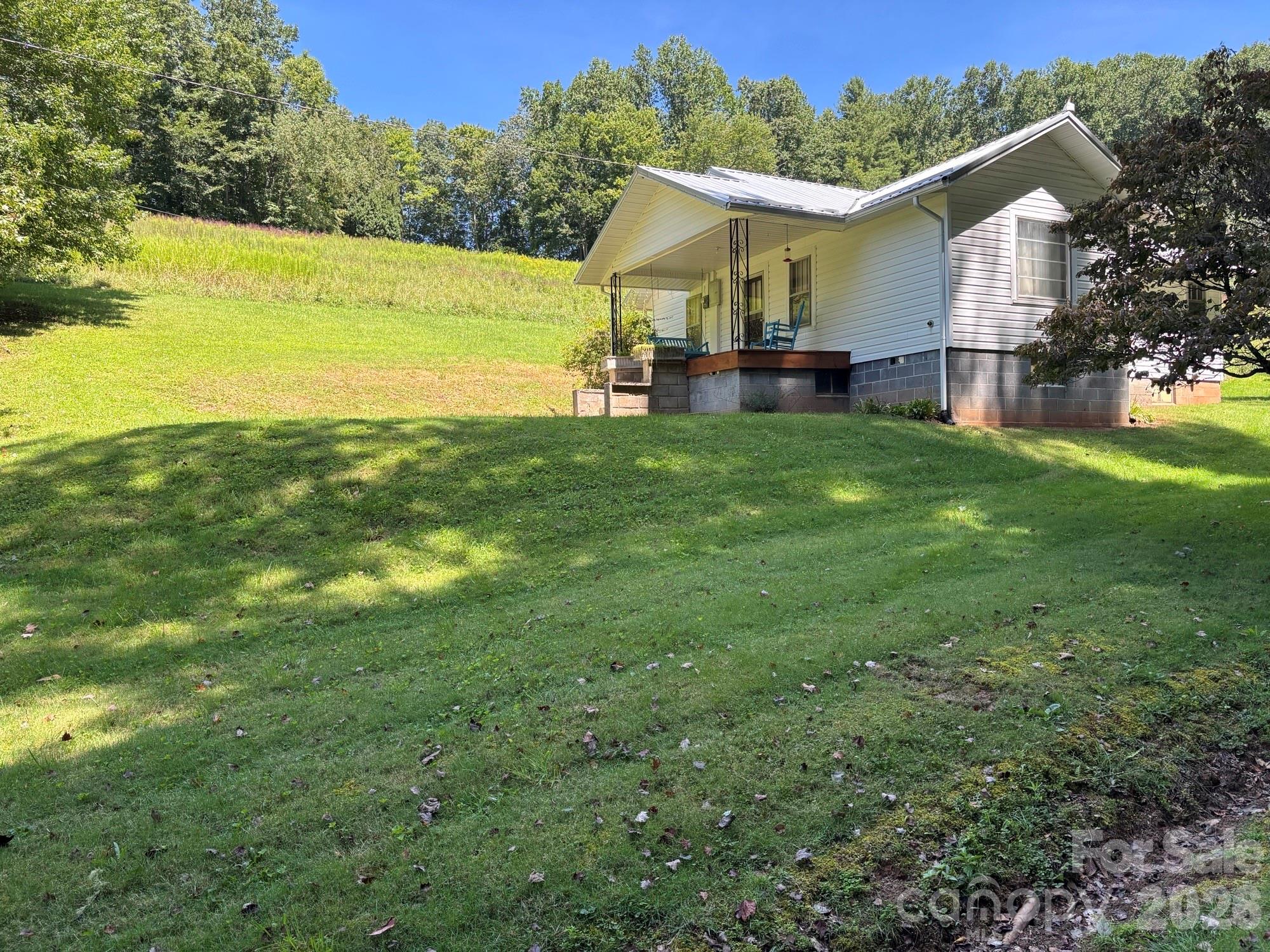 377 Sam Gouge Road — Bakersville