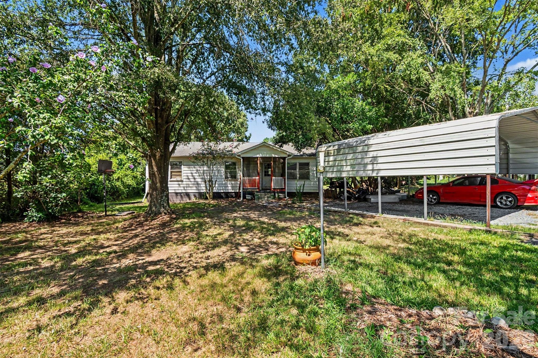 7218 Wolf Pond Road — Monroe
