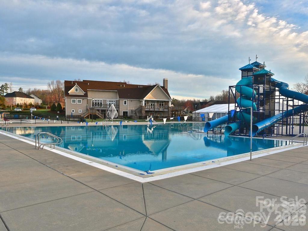 9645 Storybook Avenue NW — Concord