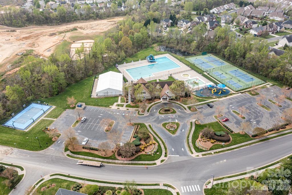 9645 Storybook Avenue NW — Concord