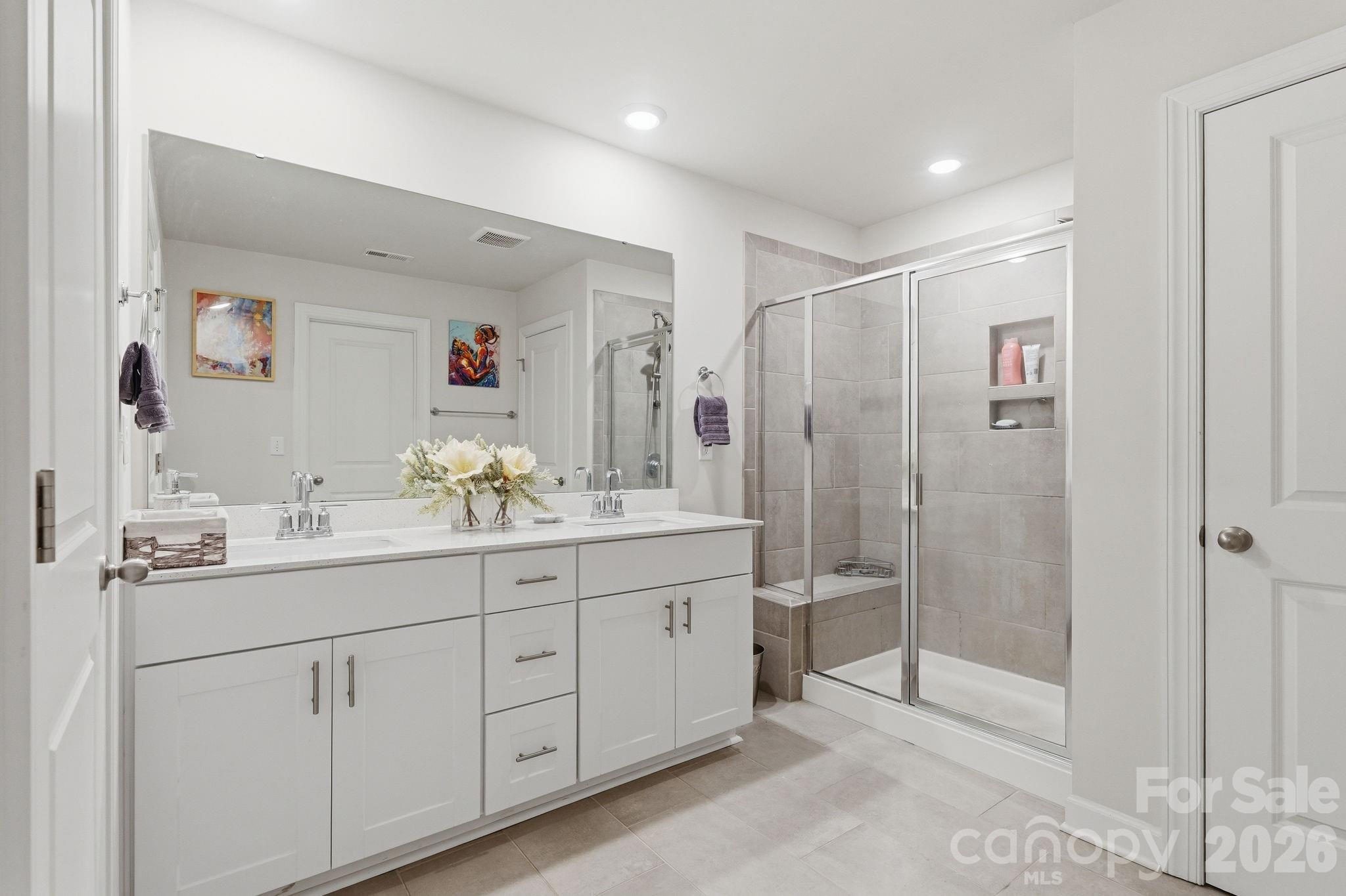 5012 Shadbush Road — Charlotte