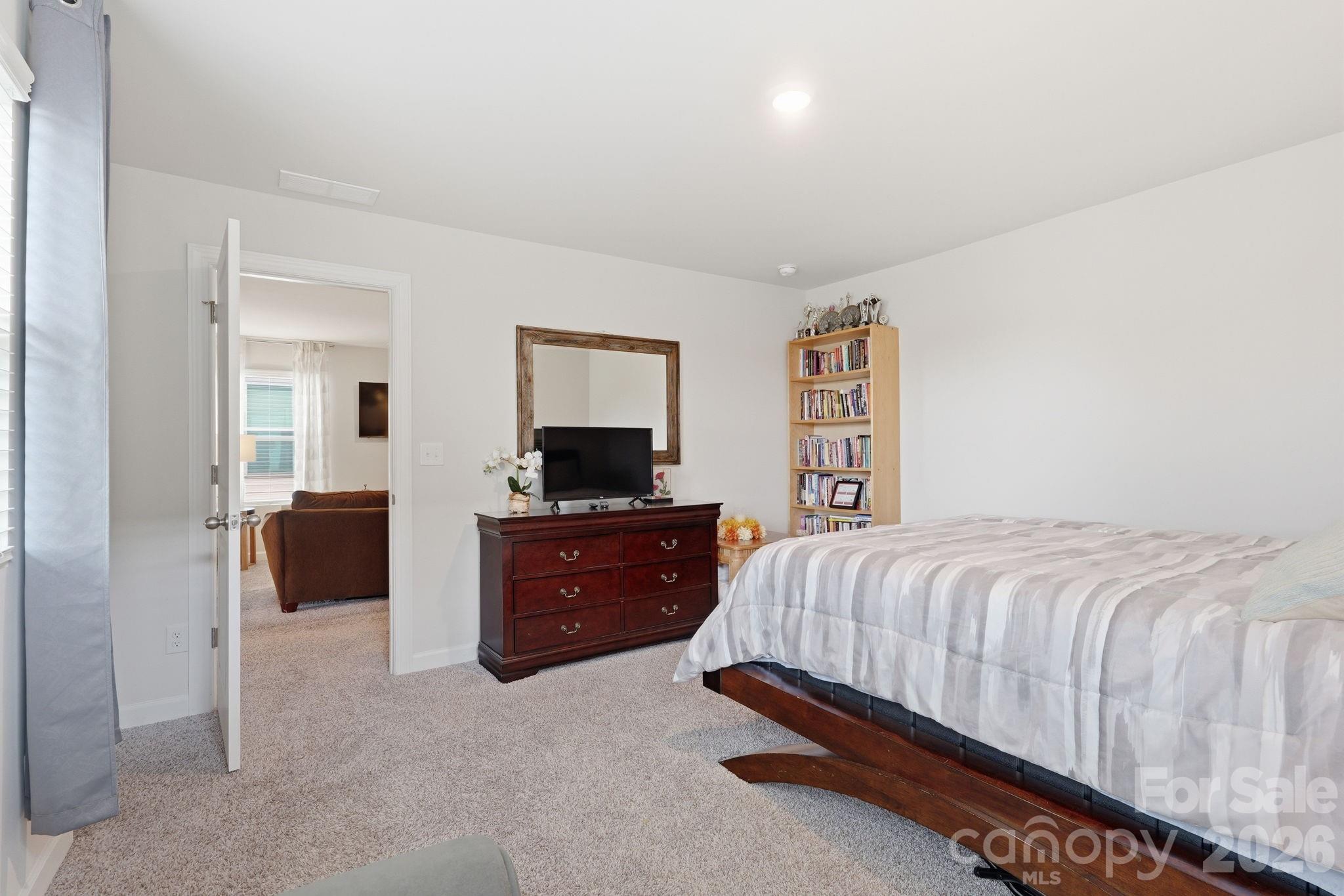 5012 Shadbush Road — Charlotte