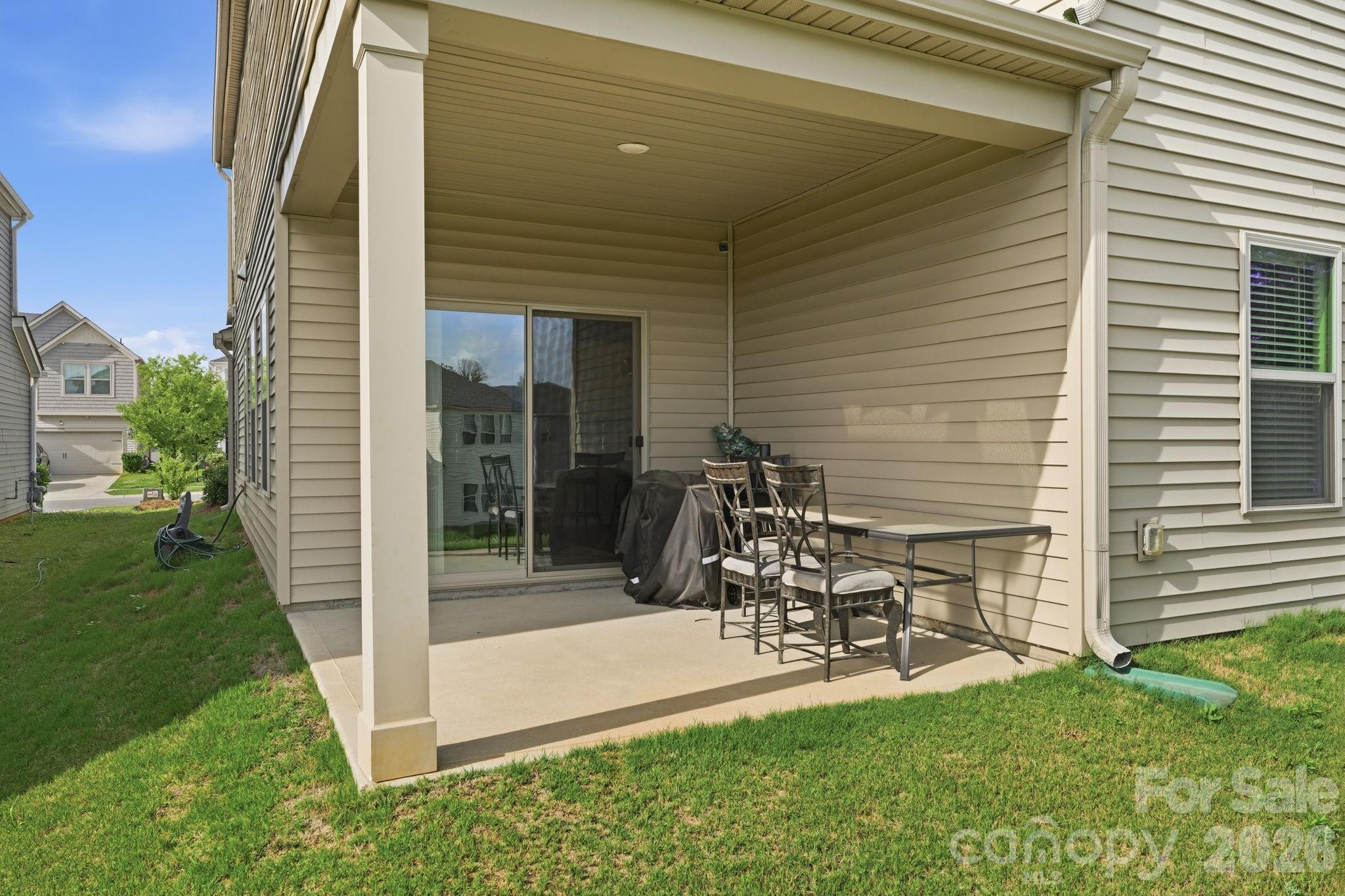 5012 Shadbush Road — Charlotte