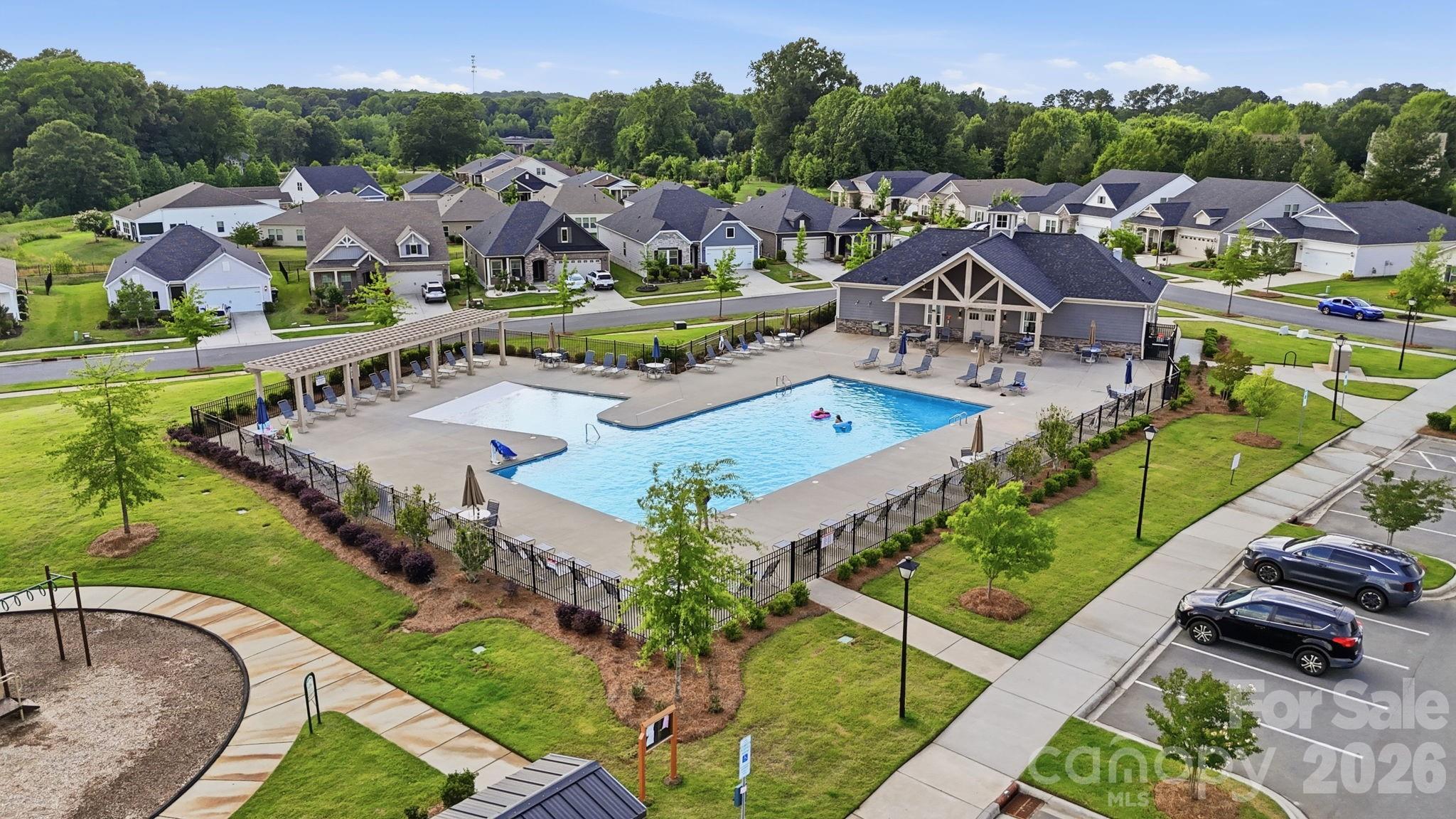 5012 Shadbush Road — Charlotte