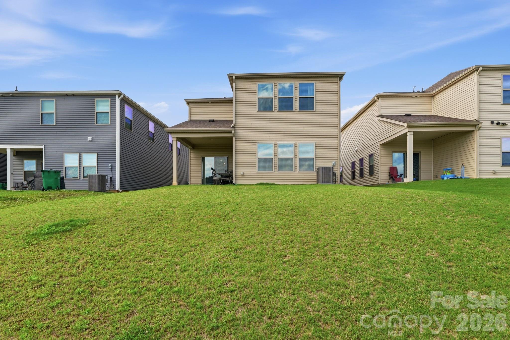 5012 Shadbush Road — Charlotte