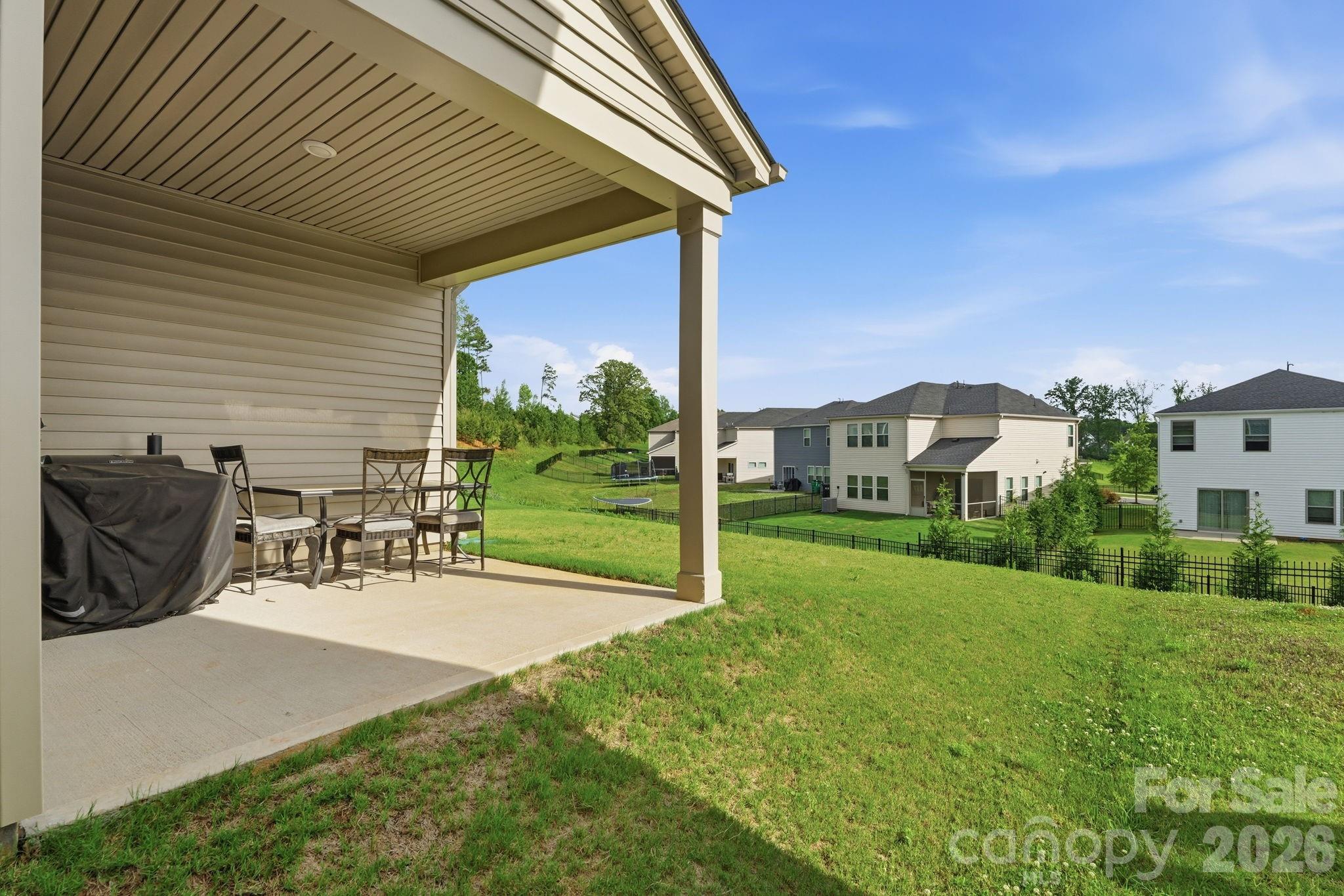5012 Shadbush Road — Charlotte