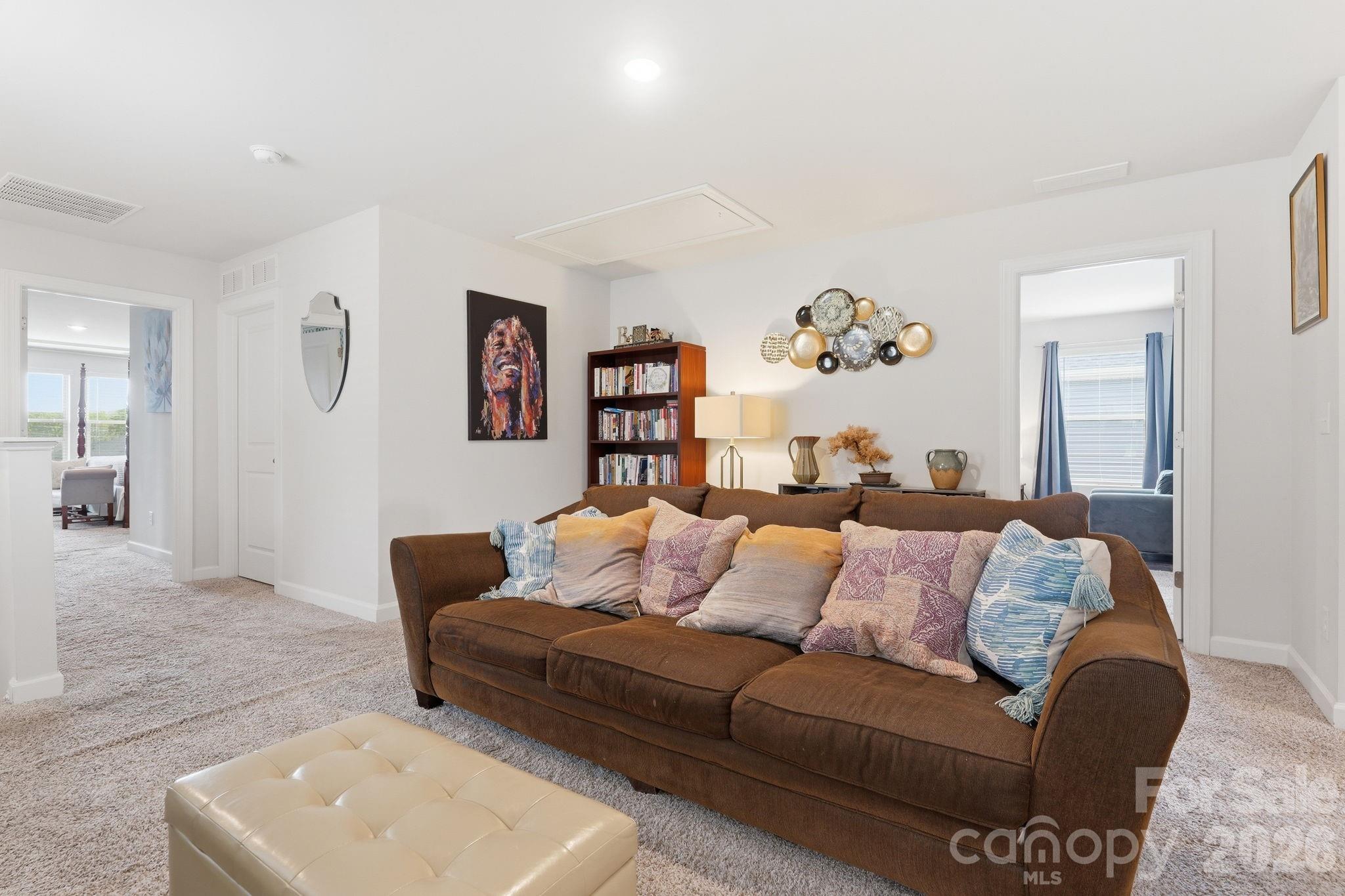 5012 Shadbush Road — Charlotte