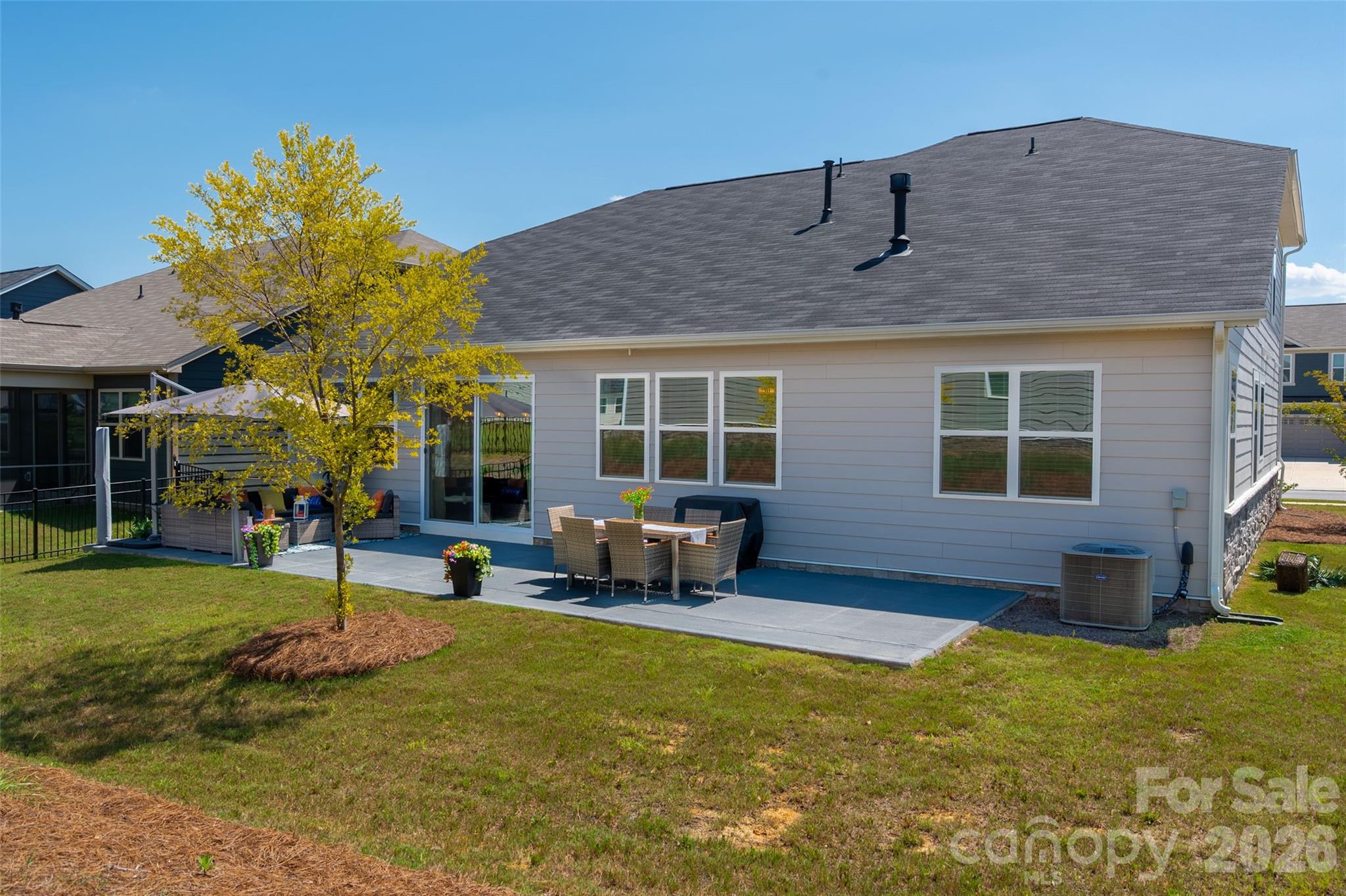 2538 Crimson Way #114 — Monroe
