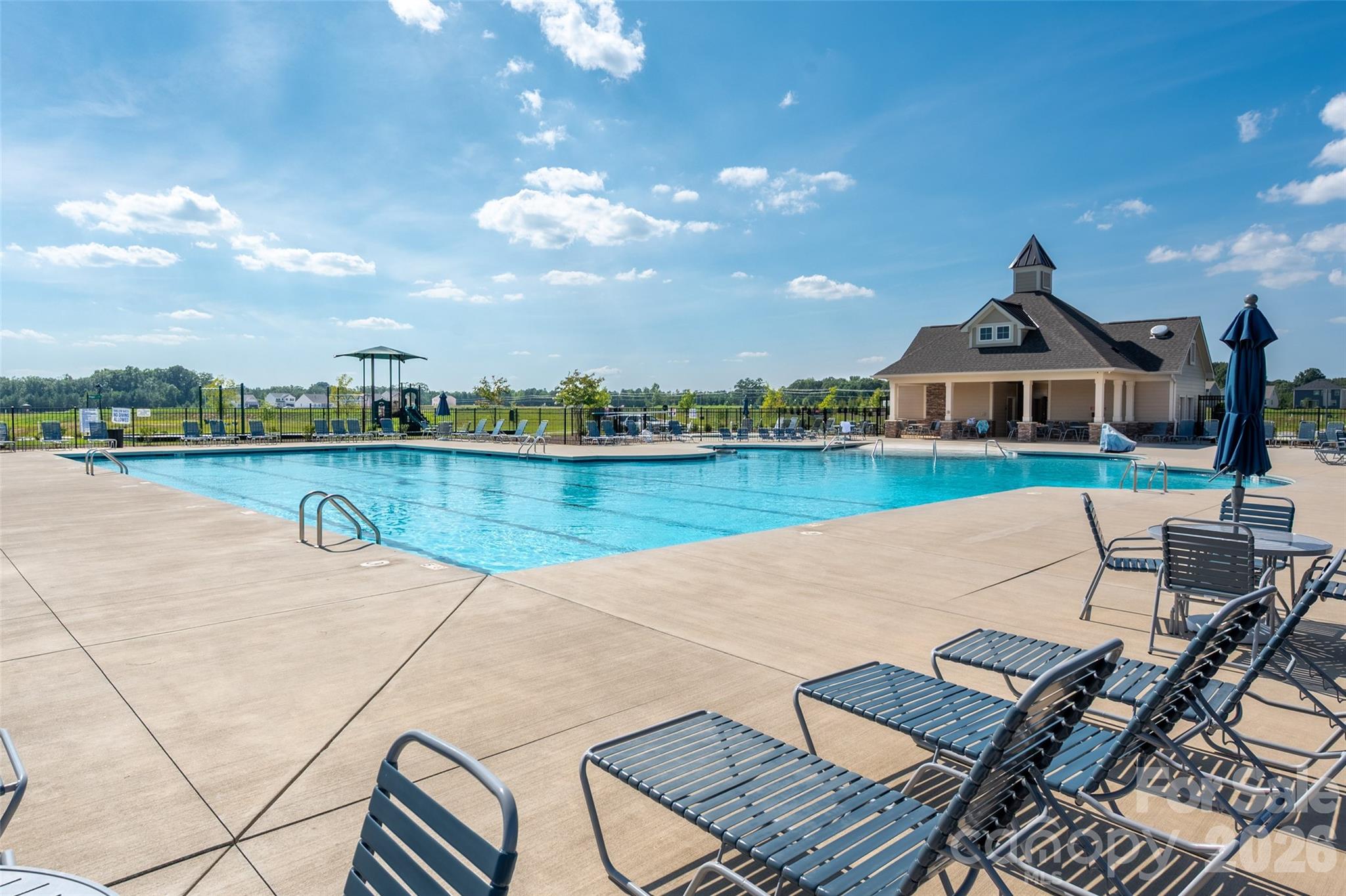 2538 Crimson Way #114 — Monroe