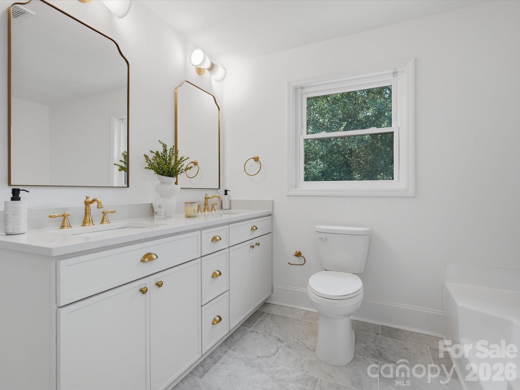 5701 Wilora Lake Road — Charlotte