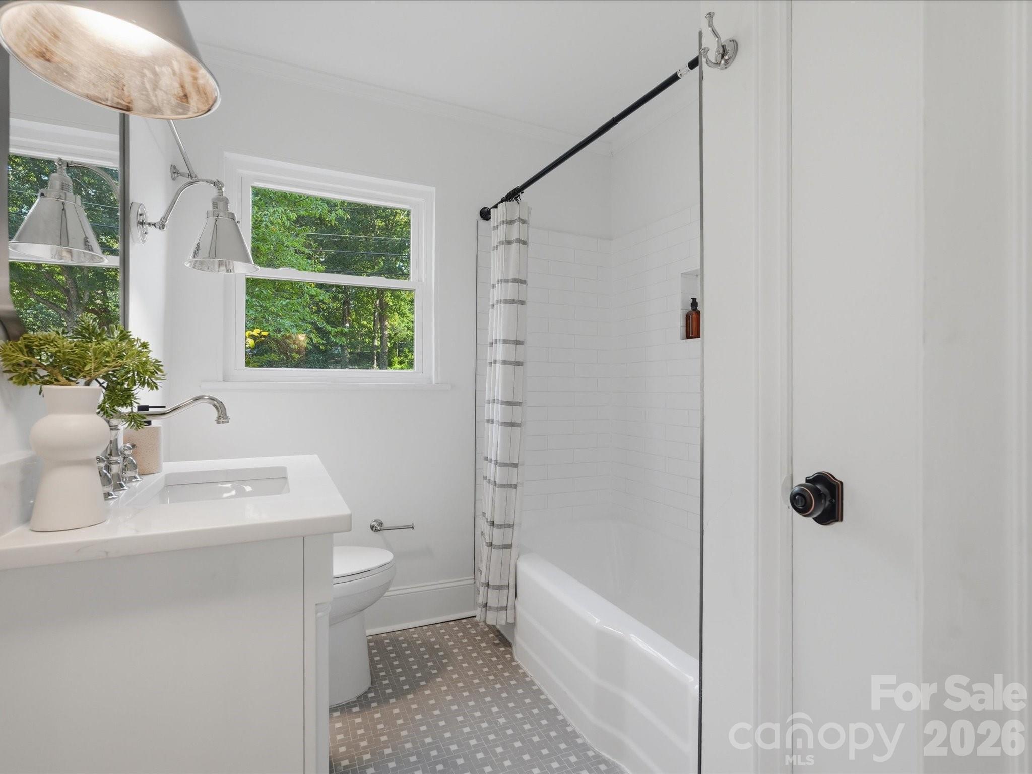 5701 Wilora Lake Road — Charlotte
