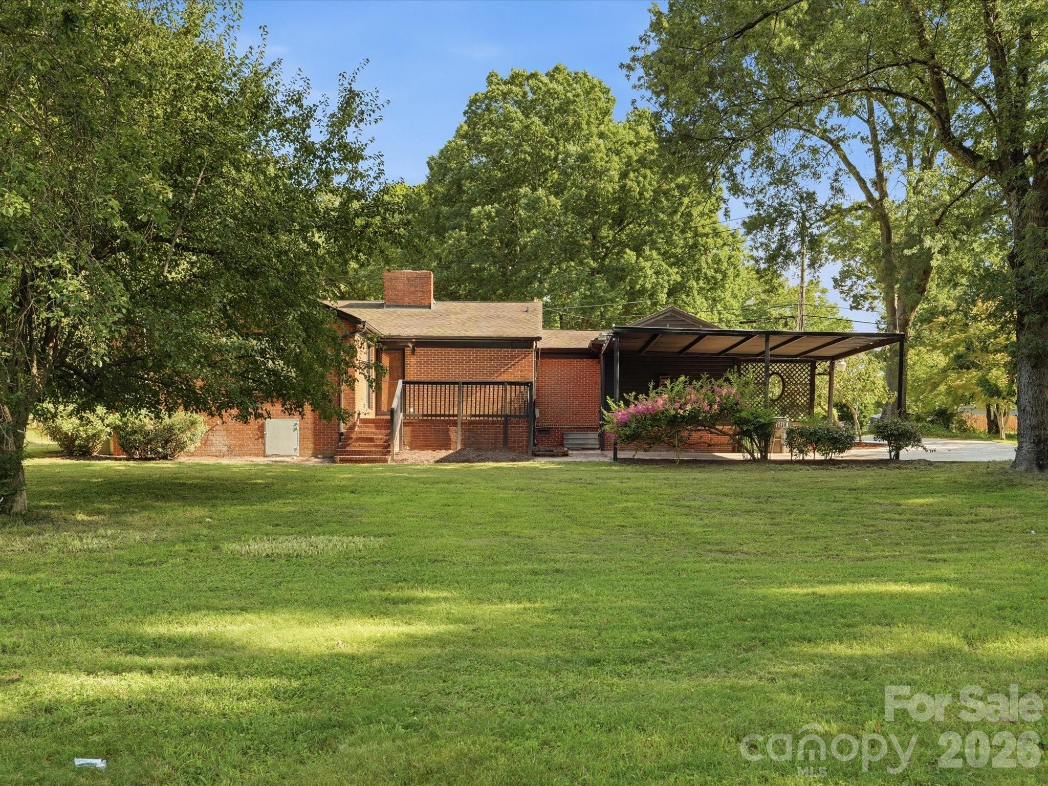 5701 Wilora Lake Road — Charlotte