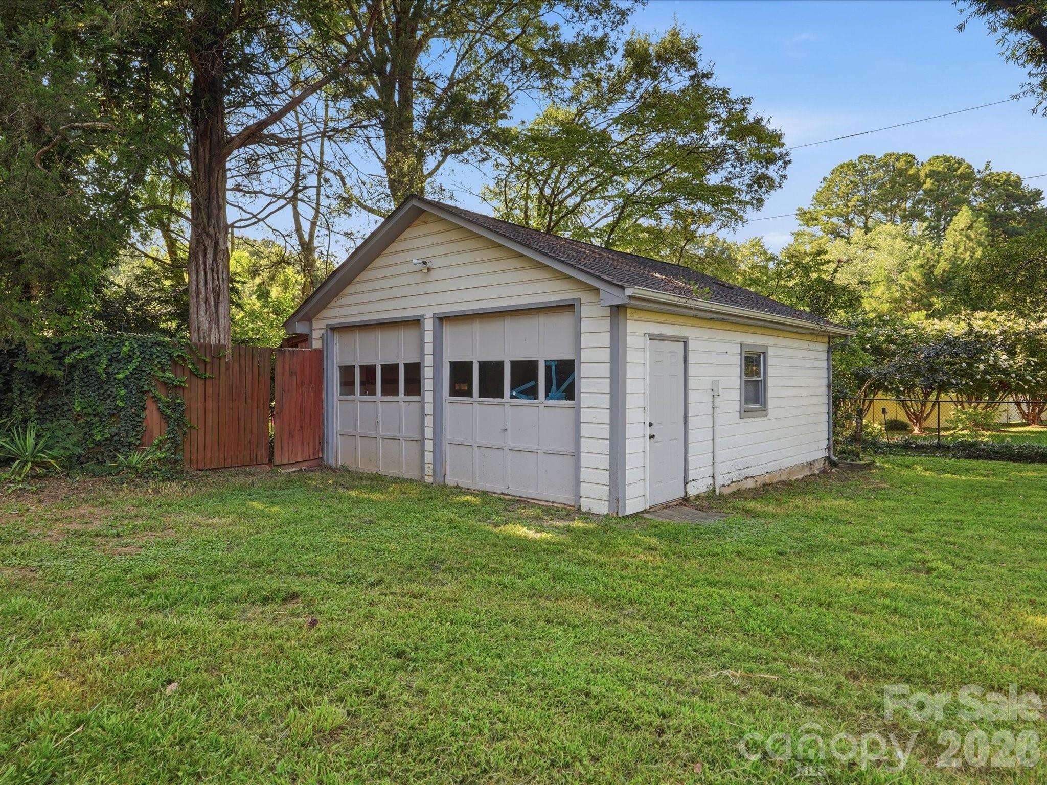 5701 Wilora Lake Road — Charlotte