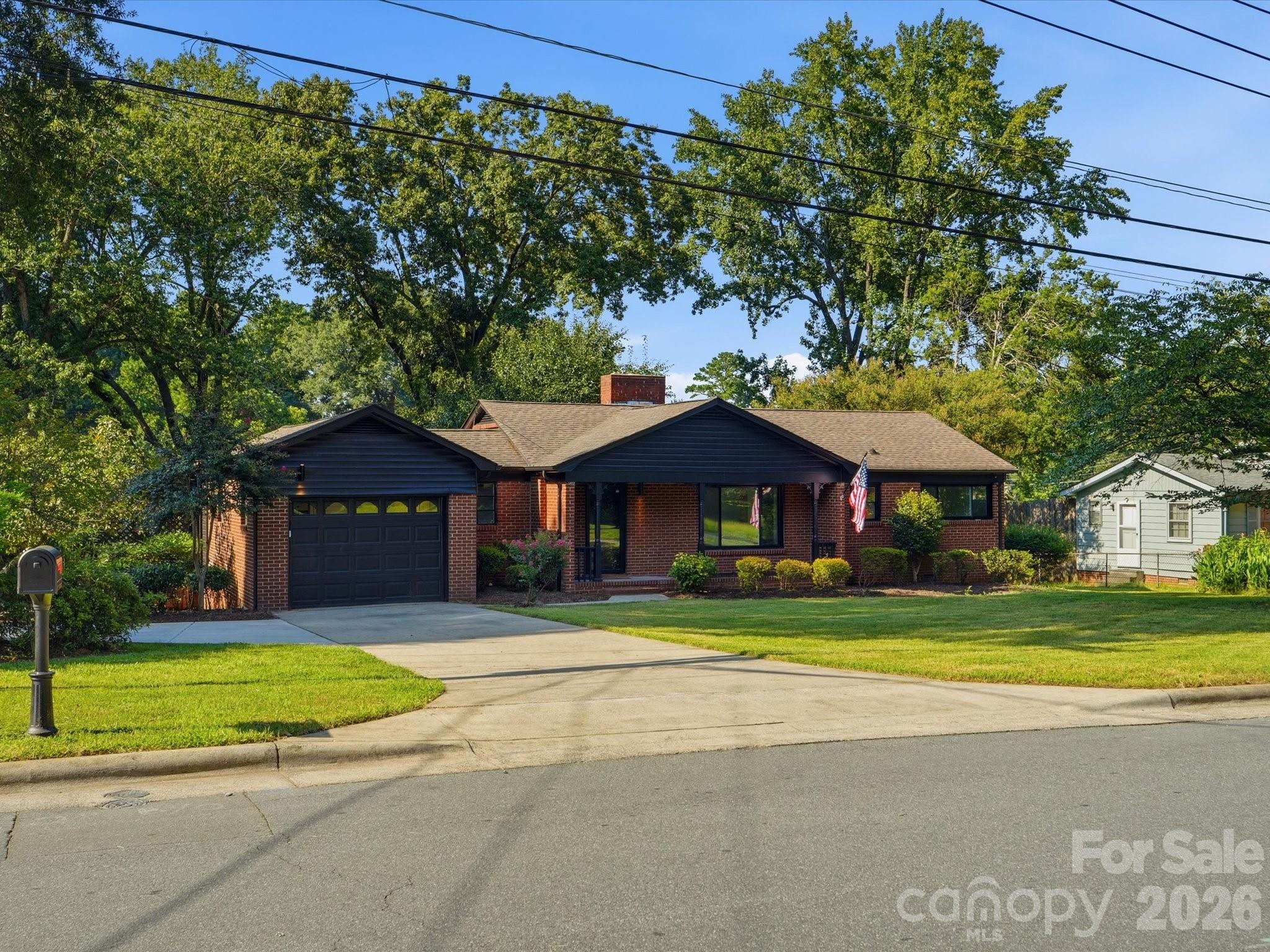 5701 Wilora Lake Road — Charlotte