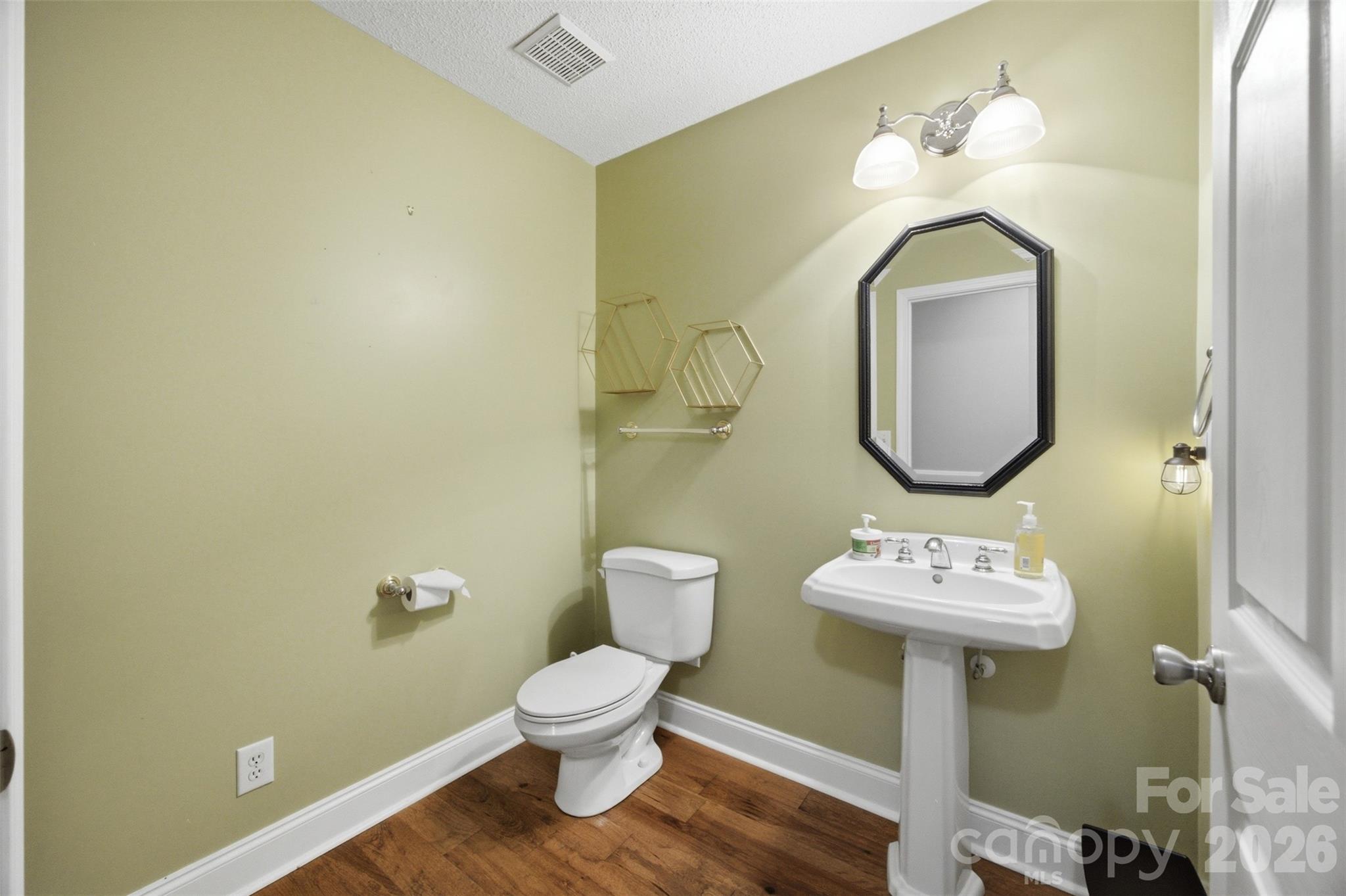216 Minnie Queen Lane — Belmont