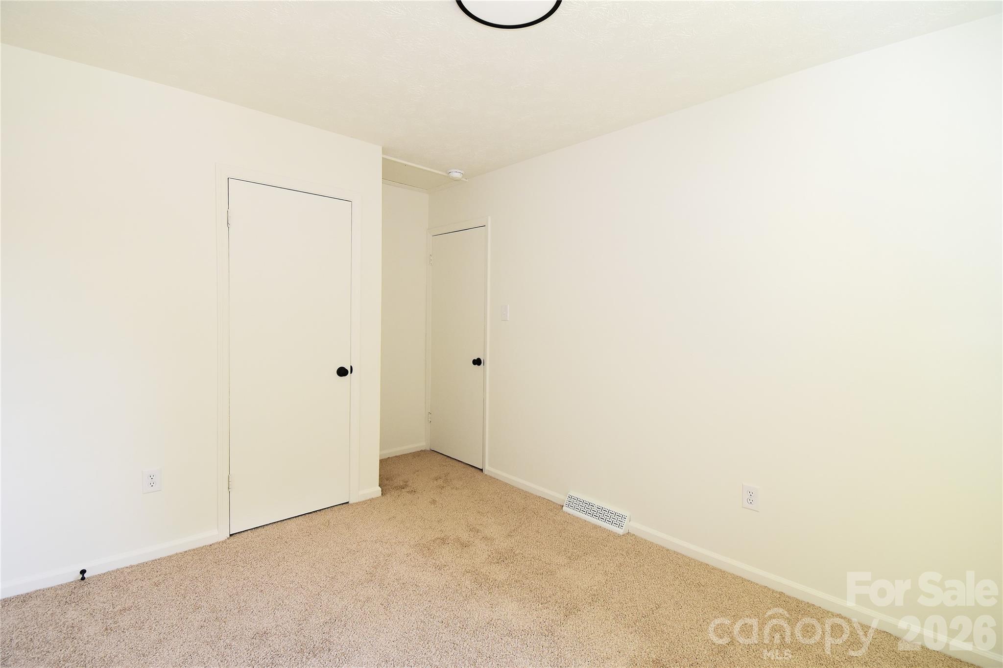 19 S Ridge Place — Arden