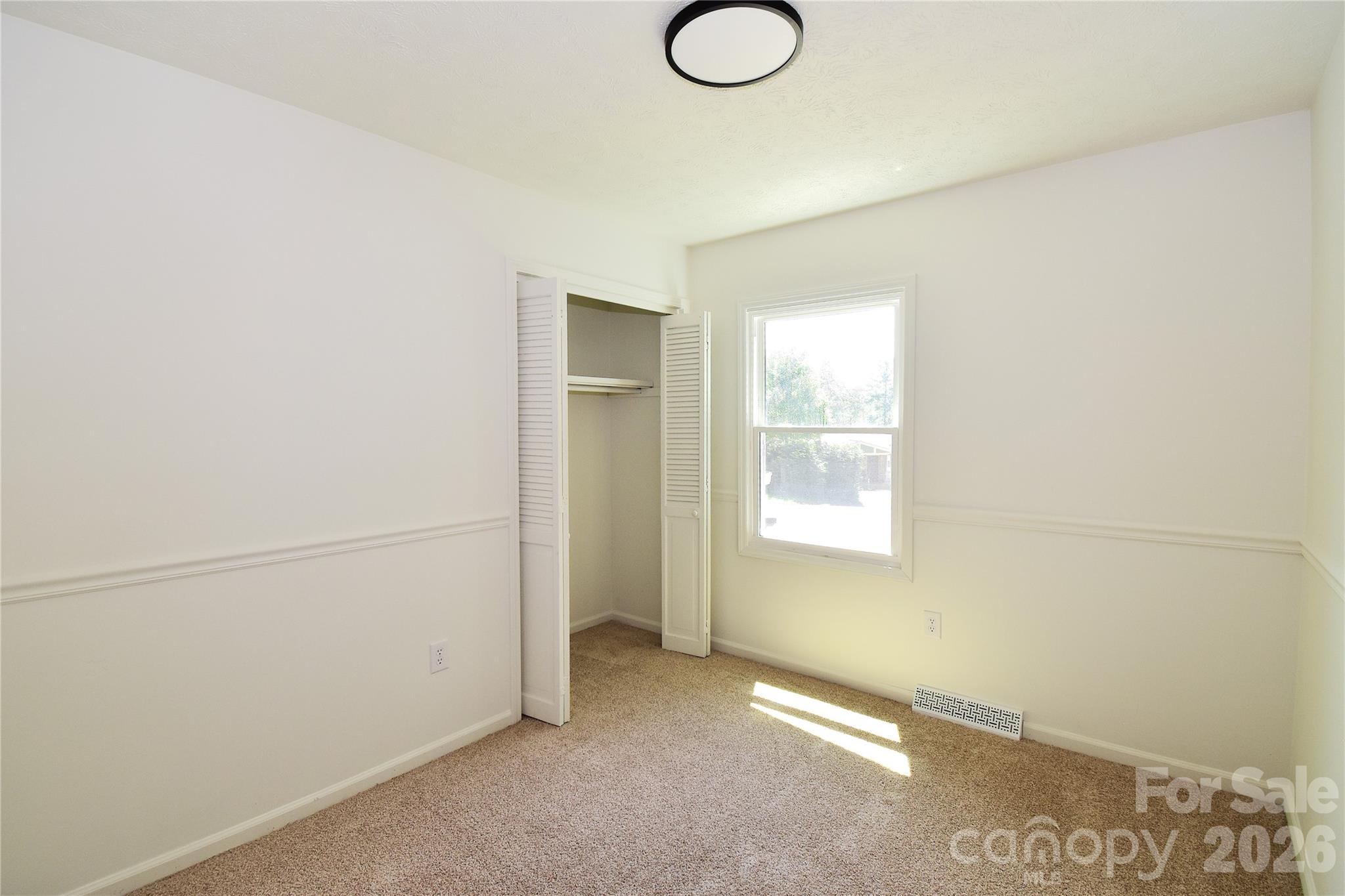 19 S Ridge Place — Arden