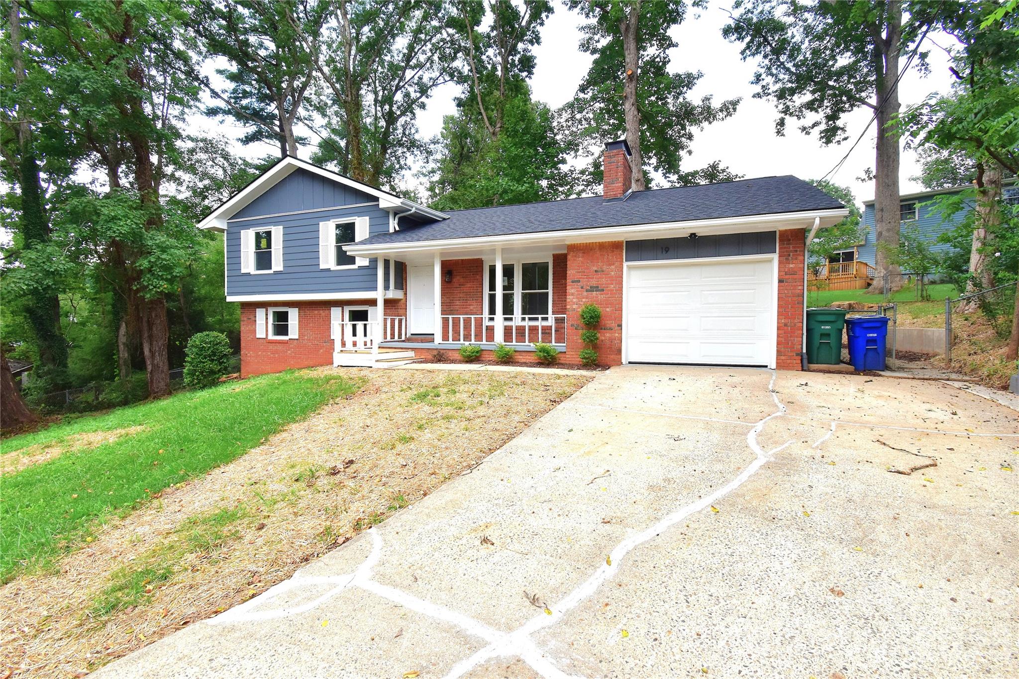 19 S Ridge Place — Arden