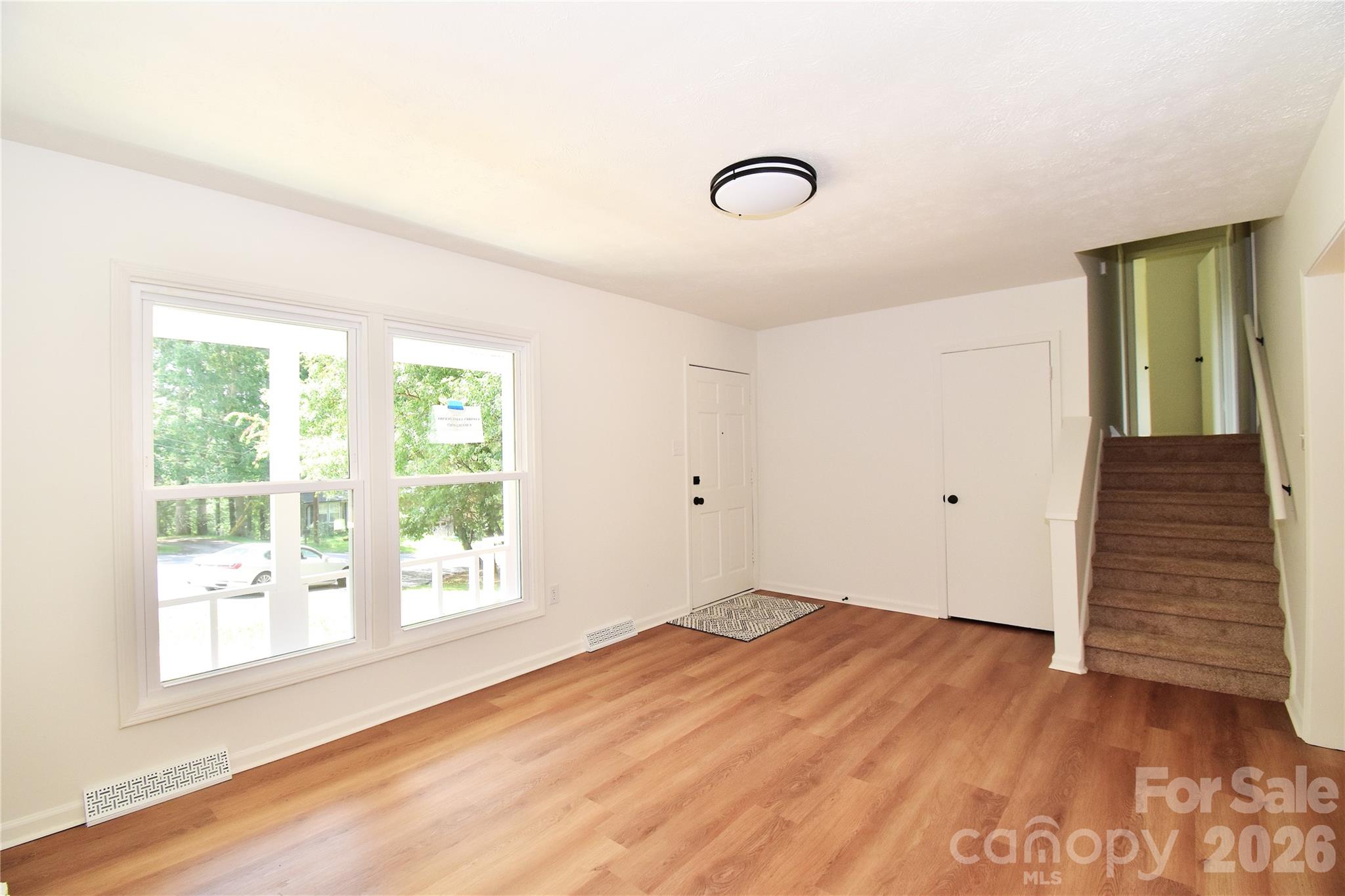 19 S Ridge Place — Arden