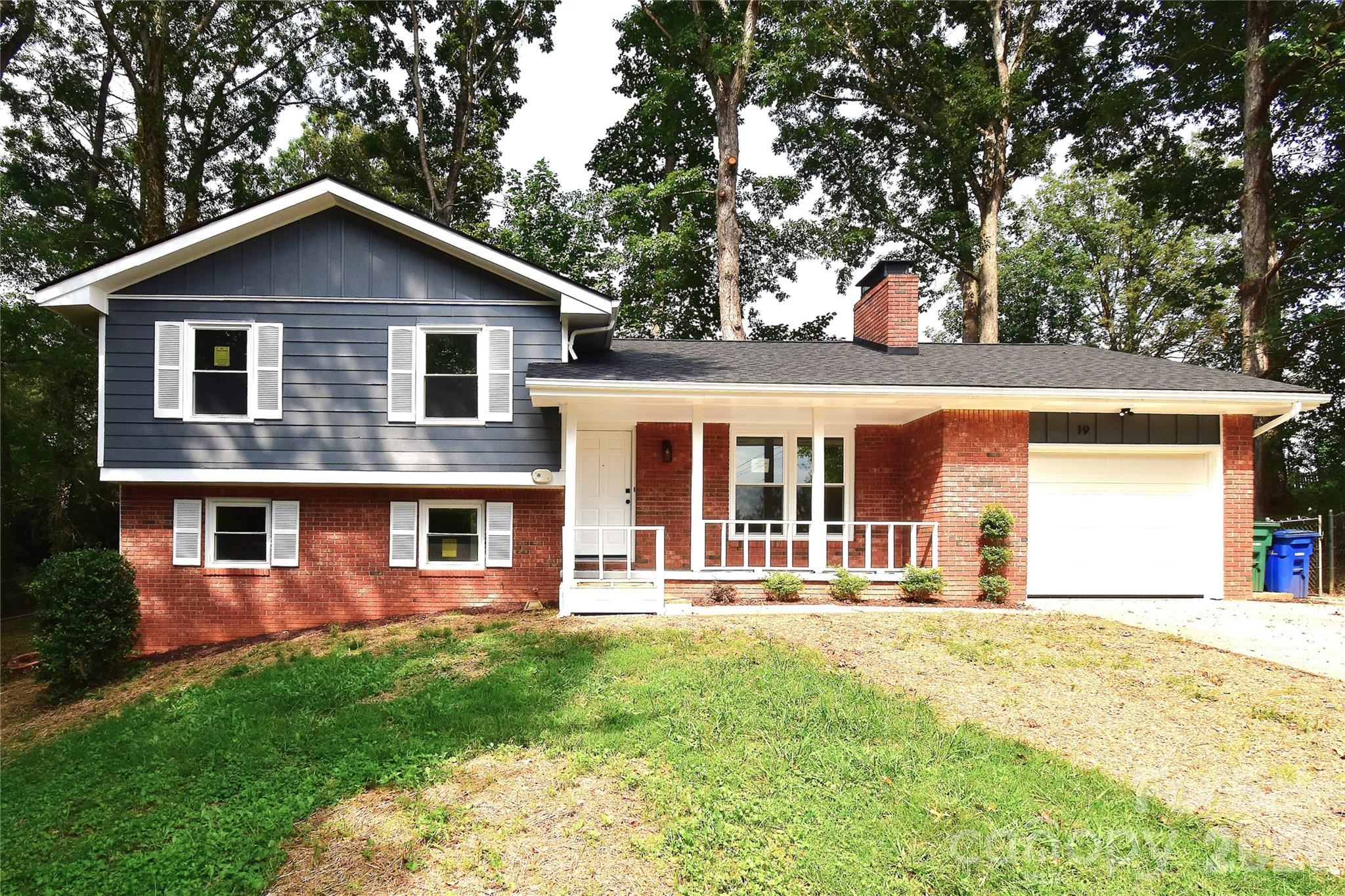 19 S Ridge Place — Arden