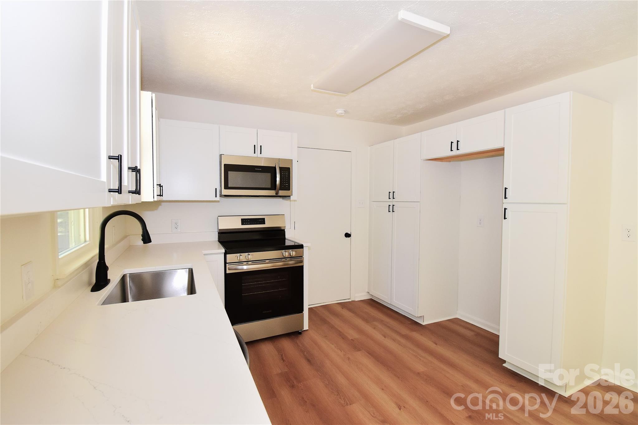 19 S Ridge Place — Arden